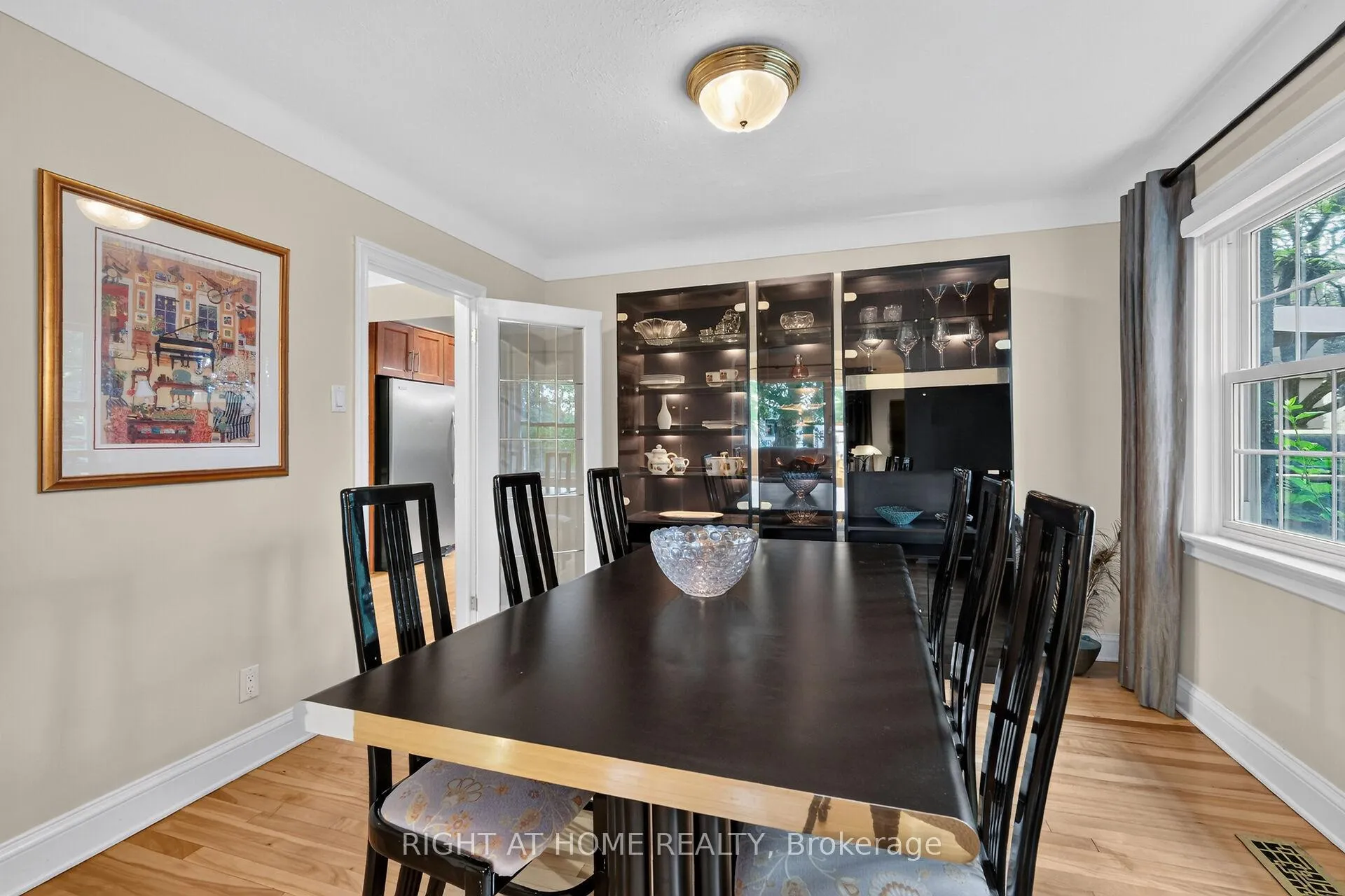 Photo 9 of 949 Kingsmere Avenue, Ottawa, McKellar Heights/Glabar Park — HOMEH