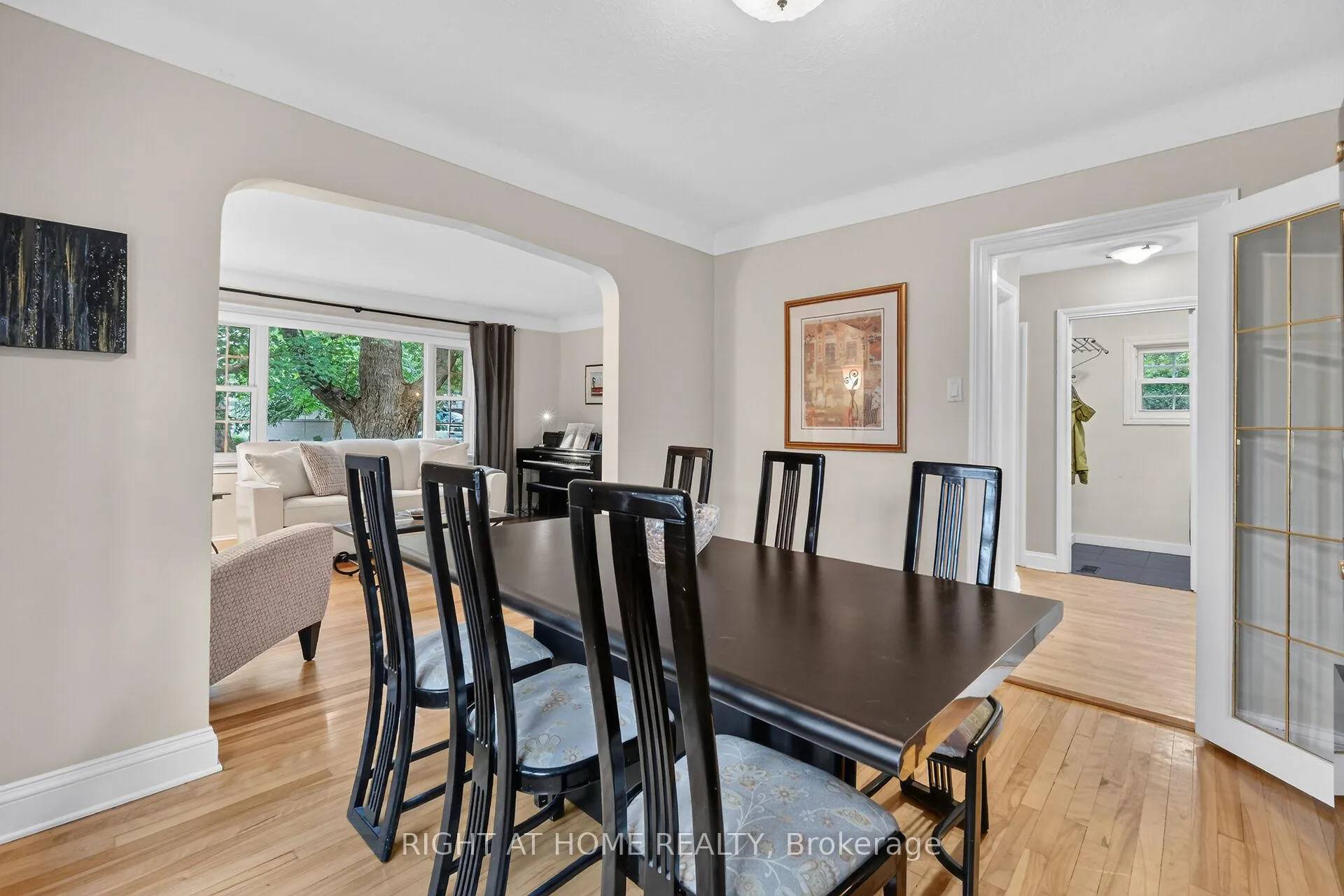 Photo 10 of 949 Kingsmere Avenue, Ottawa, McKellar Heights/Glabar Park — HOMEH