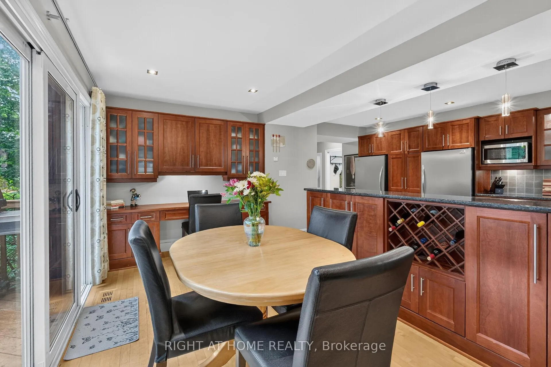 Photo 15 of 949 Kingsmere Avenue, Ottawa, McKellar Heights/Glabar Park — HOMEH