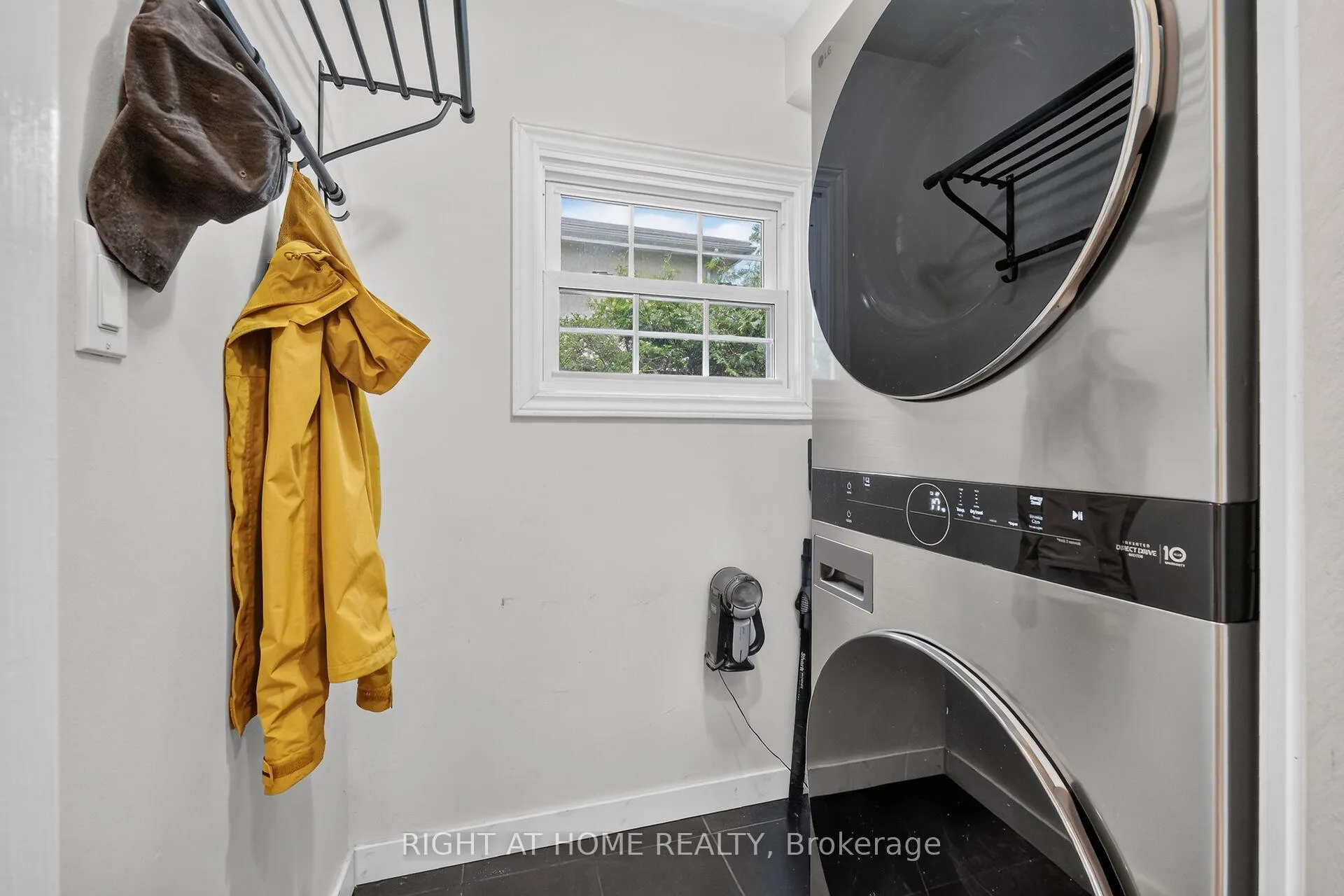 Photo 19 of 949 Kingsmere Avenue, Ottawa, McKellar Heights/Glabar Park — HOMEH