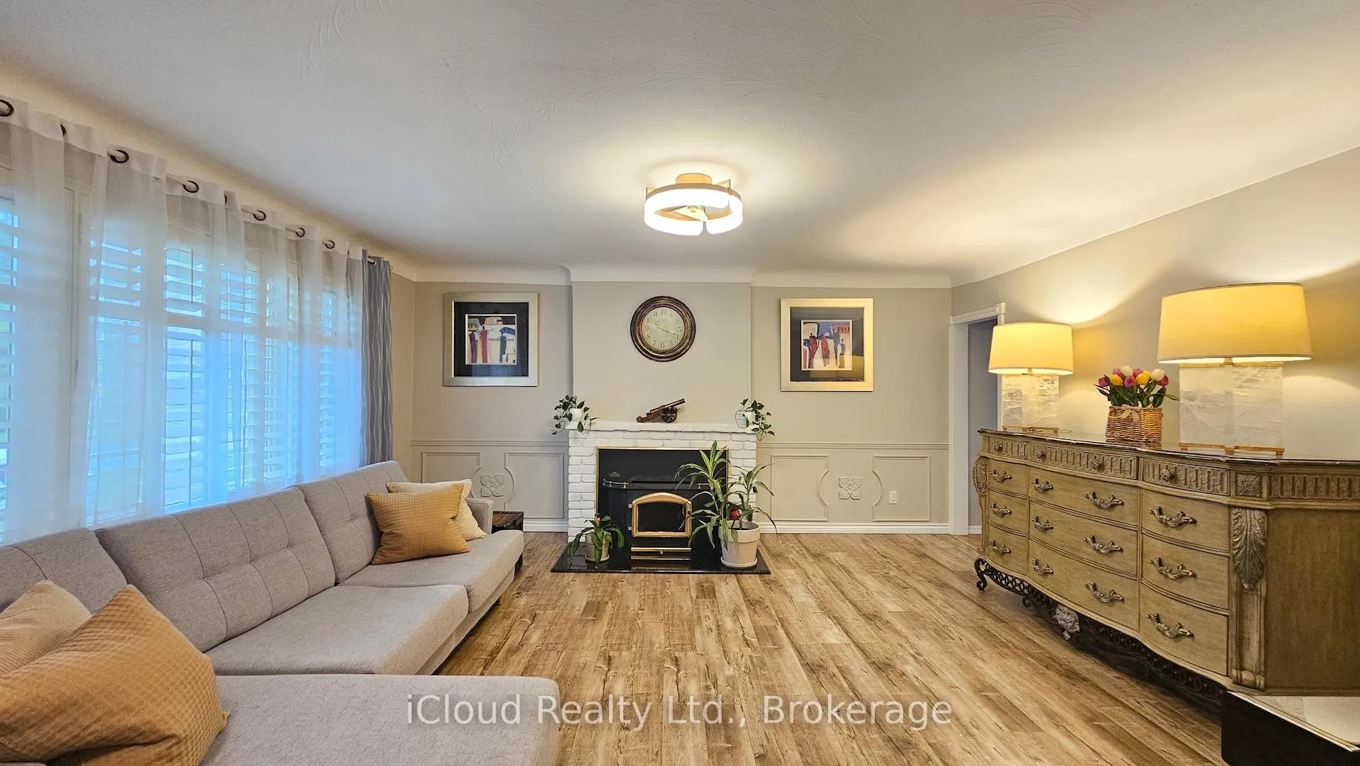Photo 3 of 1066 Marley Crescent, Burlington, LaSalle — HOMEH