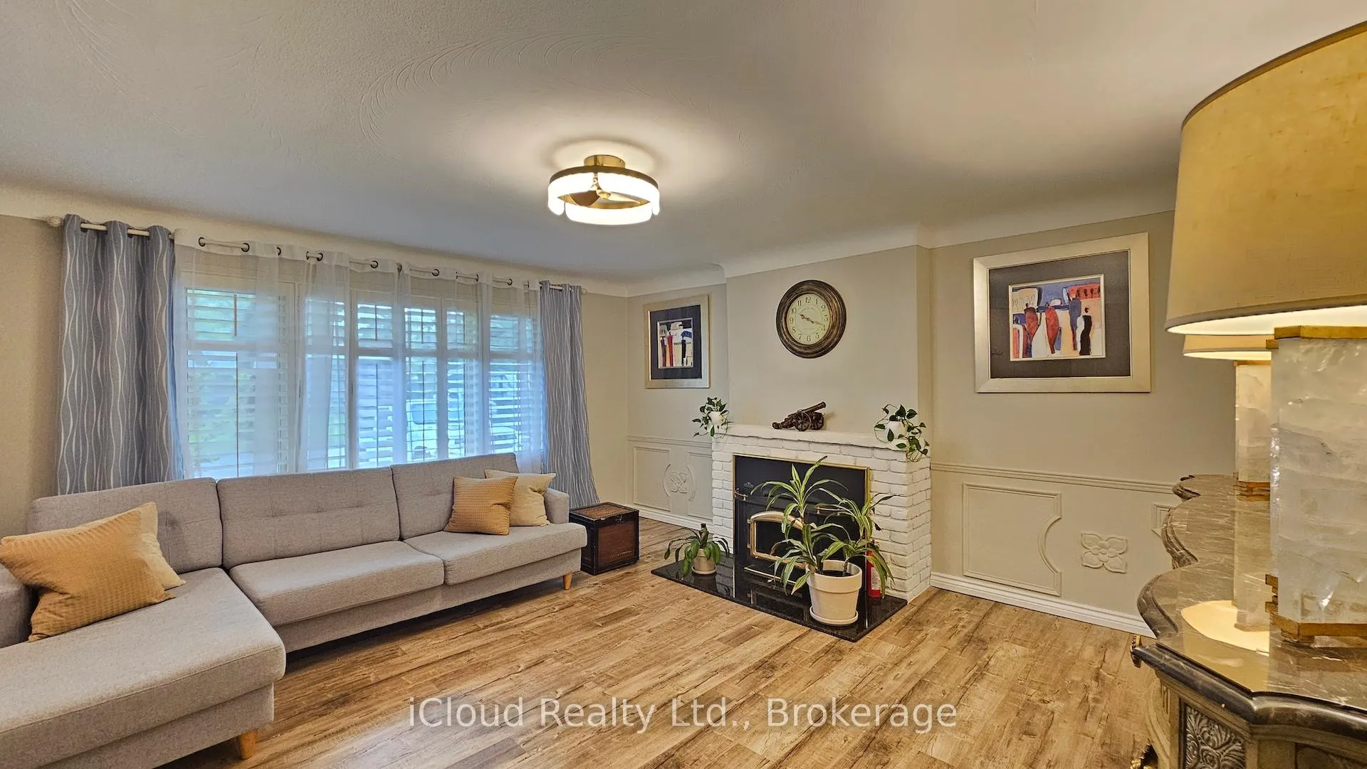 Photo 4 of 1066 Marley Crescent, Burlington, LaSalle — HOMEH