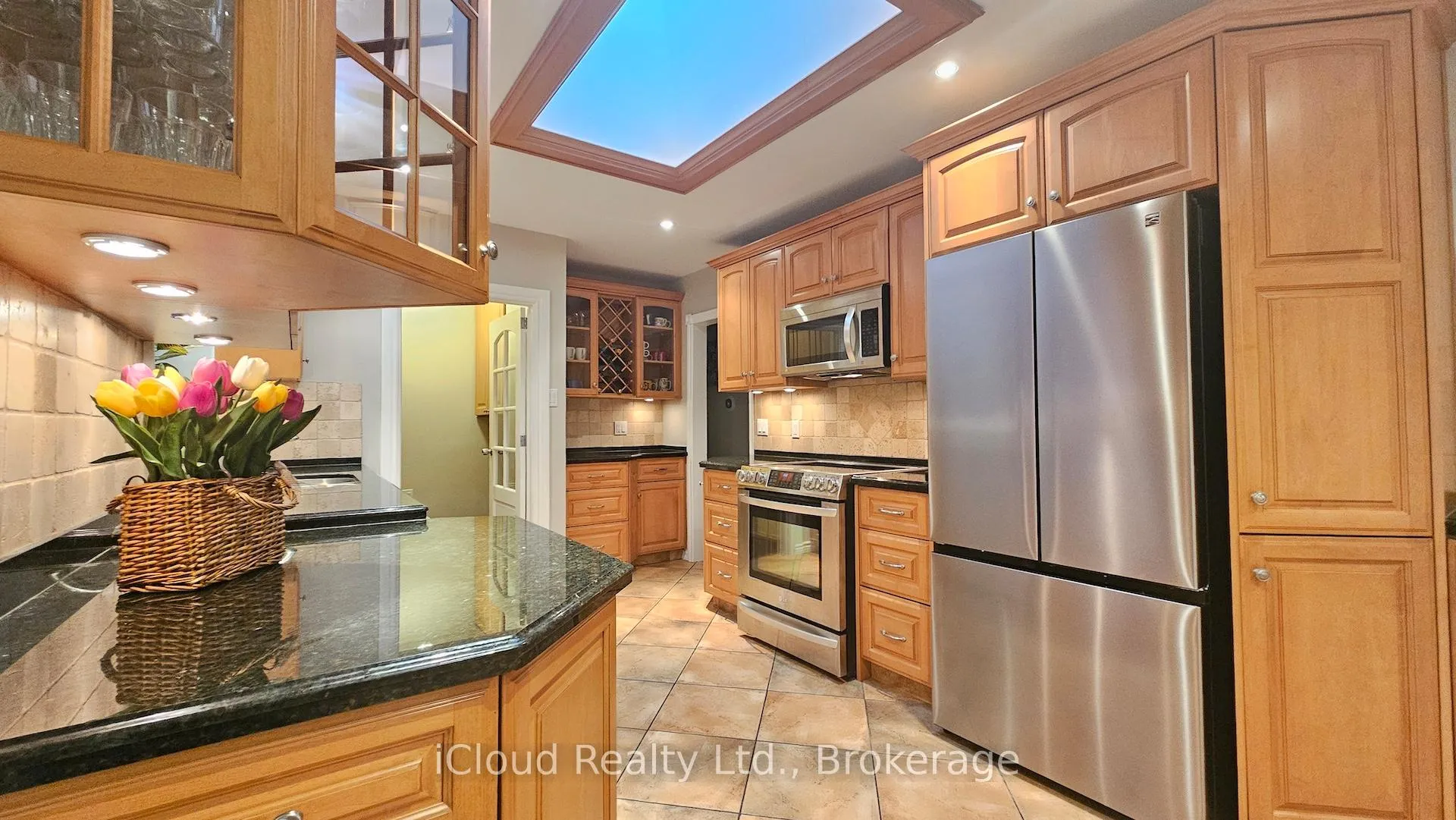 Photo 6 of 1066 Marley Crescent, Burlington, LaSalle — HOMEH
