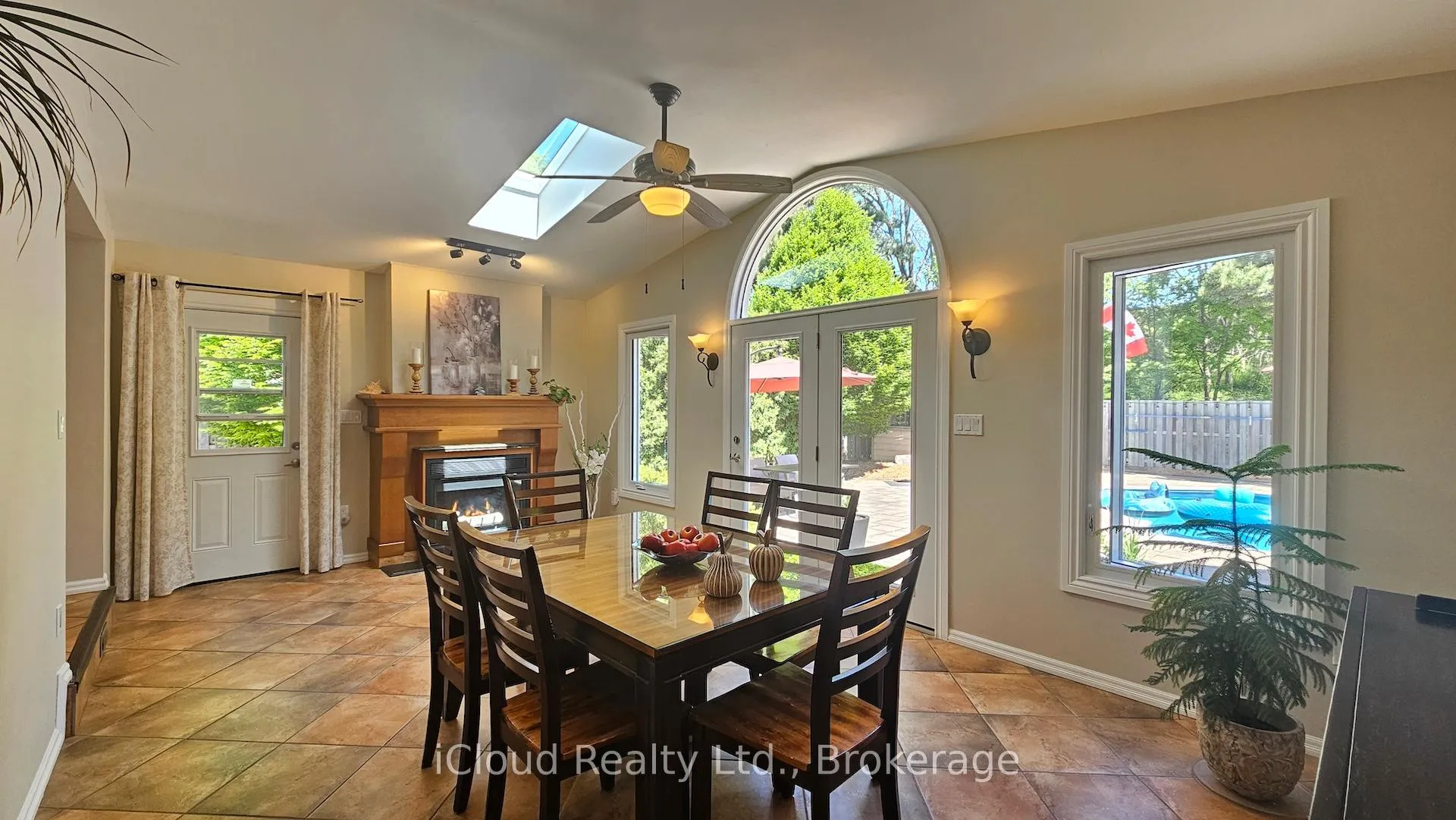 Photo 10 of 1066 Marley Crescent, Burlington, LaSalle — HOMEH