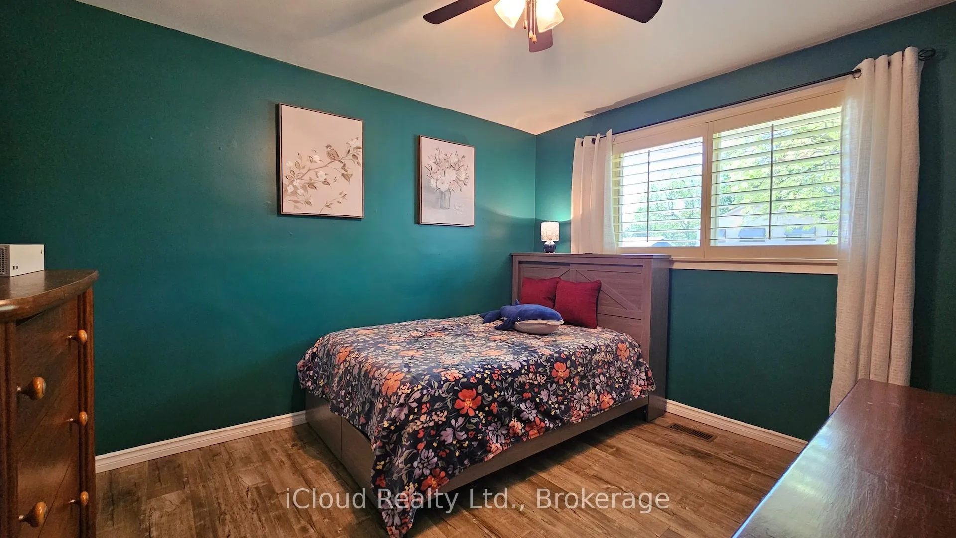 Photo 15 of 1066 Marley Crescent, Burlington, LaSalle — HOMEH