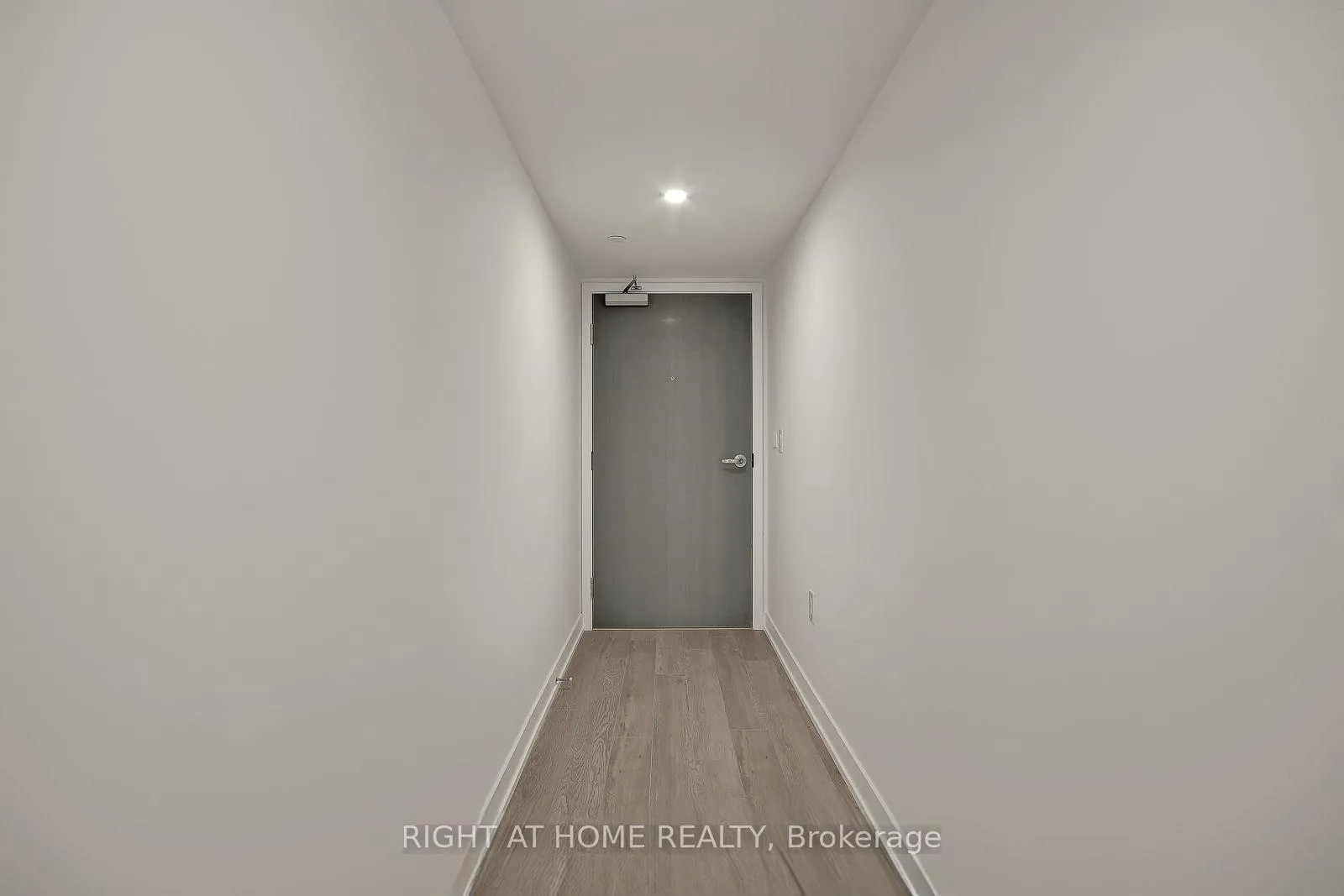 Photo 12 of Unit 301, 3 Strathgowan Avenue, Toronto, Lawrence Park South — HOMEH