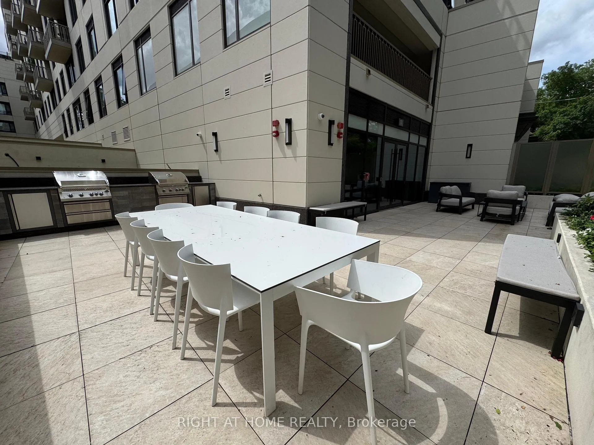 Photo 21 of Unit 301, 3 Strathgowan Avenue, Toronto, Lawrence Park South — HOMEH