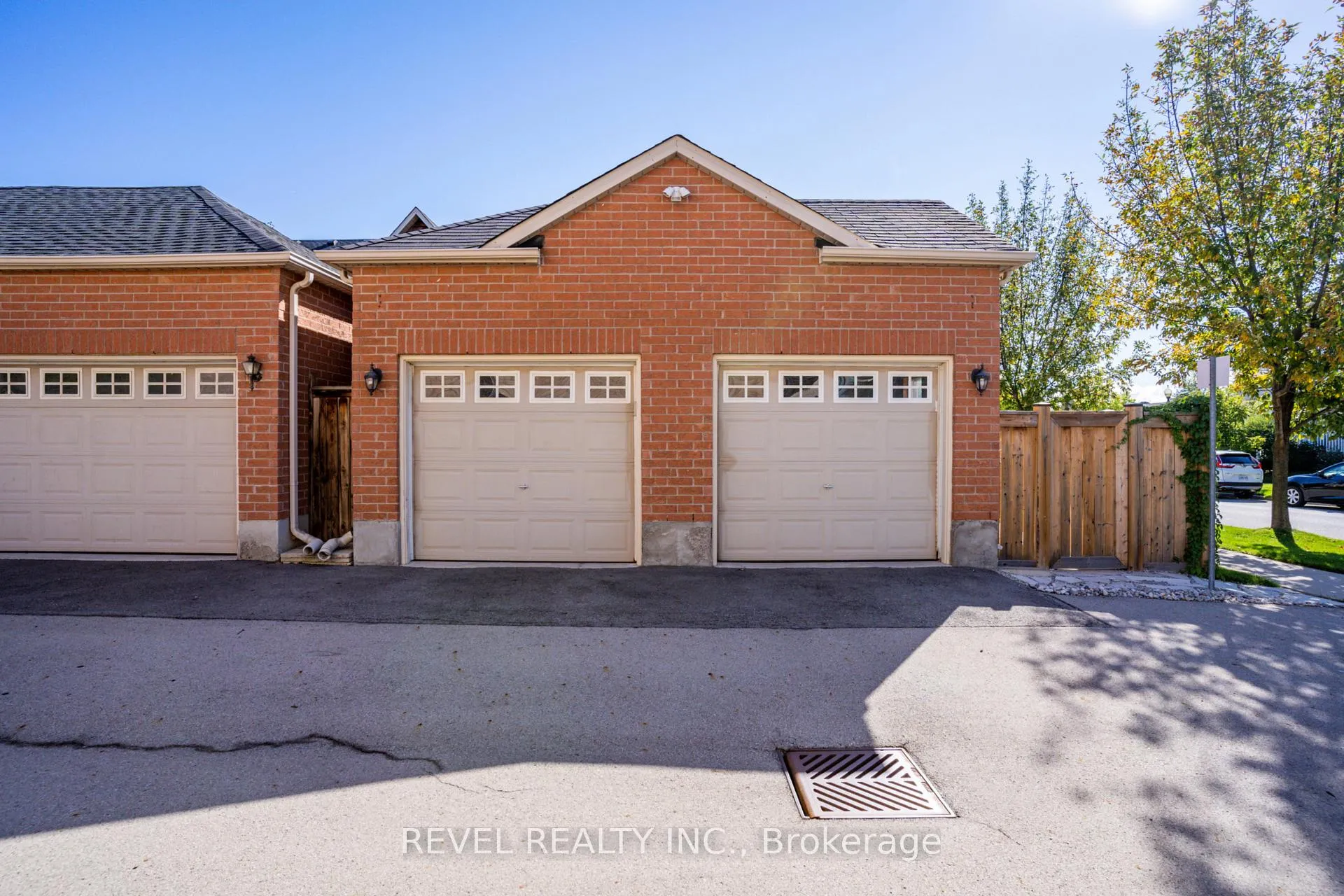 Photo 4 of 63 Westhampton Way, Hamilton, Winona Park — HOMEH