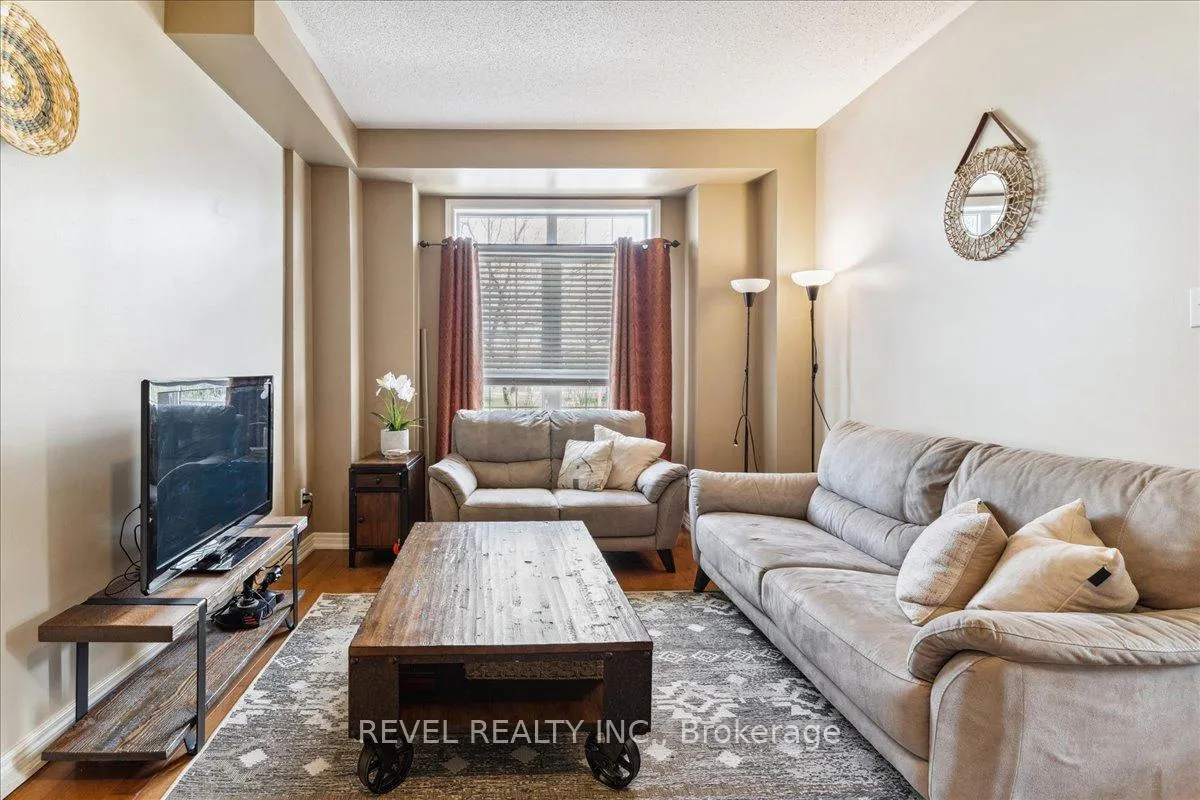 Photo 8 of 63 Westhampton Way, Hamilton, Winona Park — HOMEH