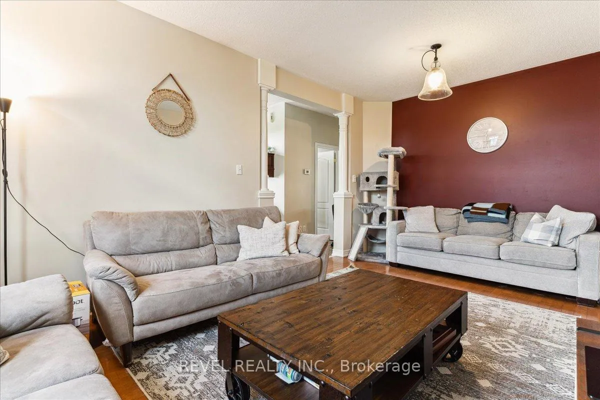 Photo 9 of 63 Westhampton Way, Hamilton, Winona Park — HOMEH