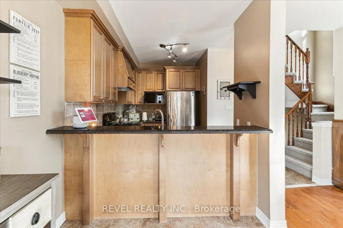 Photo 13 of 63 Westhampton Way, Hamilton, Winona Park — HOMEH