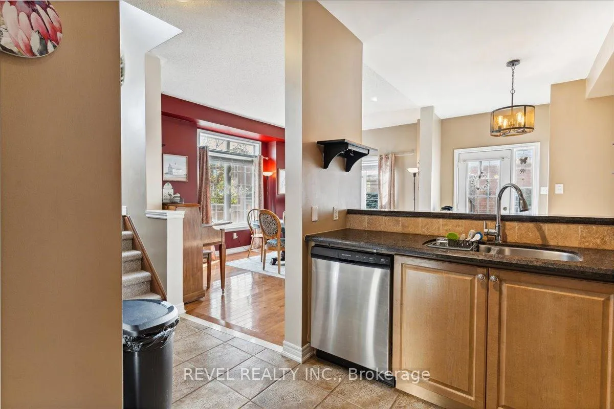 Photo 16 of 63 Westhampton Way, Hamilton, Winona Park — HOMEH