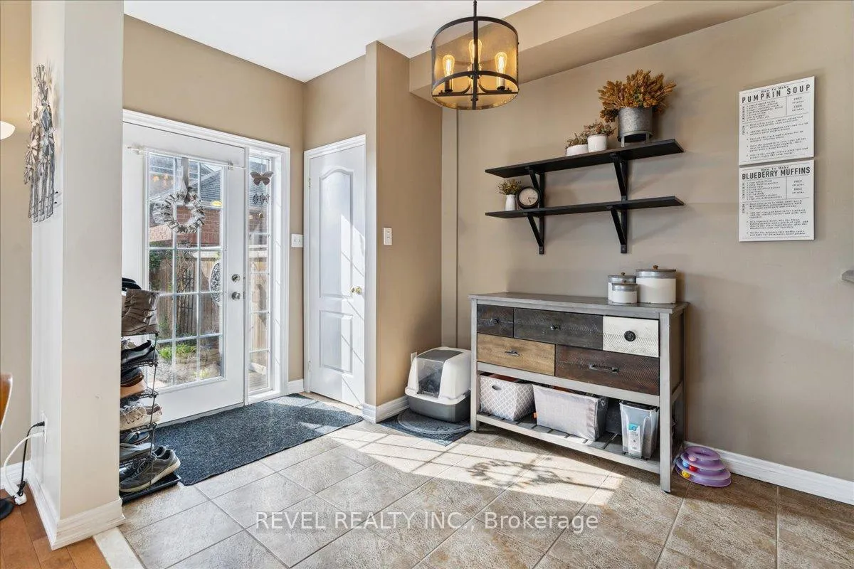 Photo 17 of 63 Westhampton Way, Hamilton, Winona Park — HOMEH