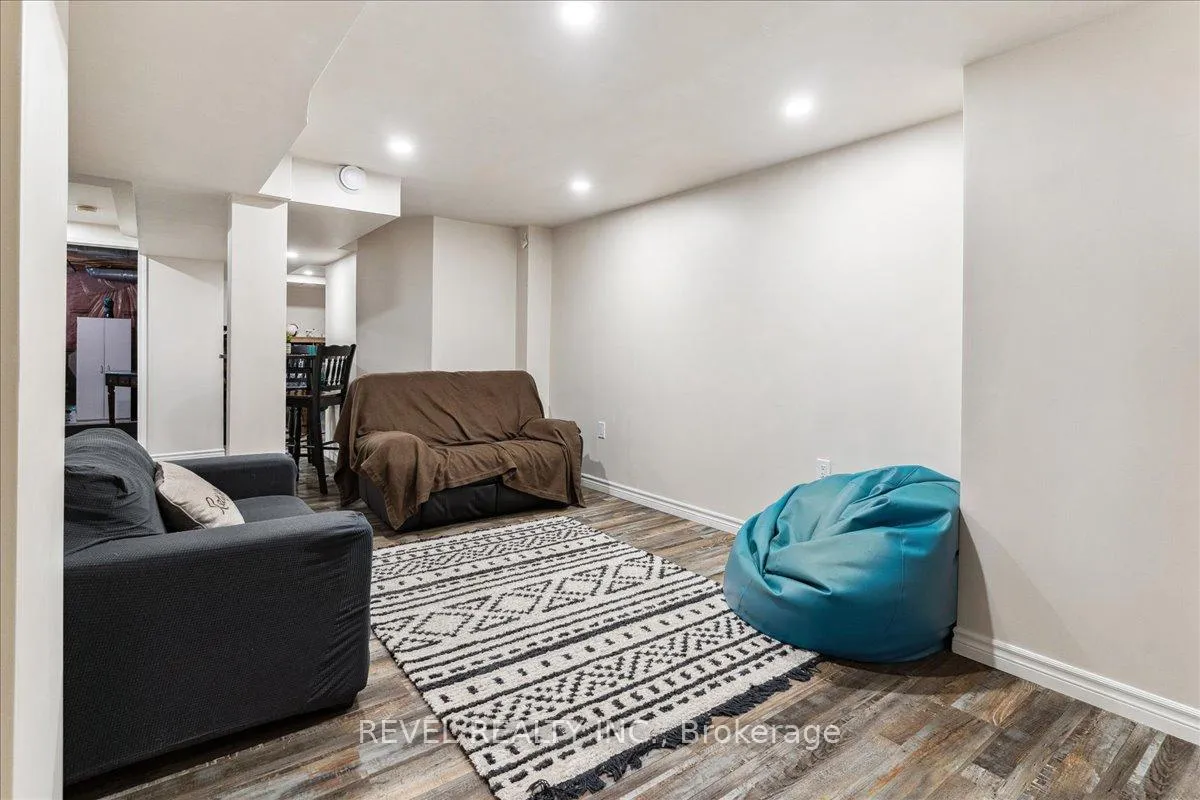 Photo 42 of 63 Westhampton Way, Hamilton, Winona Park — HOMEH