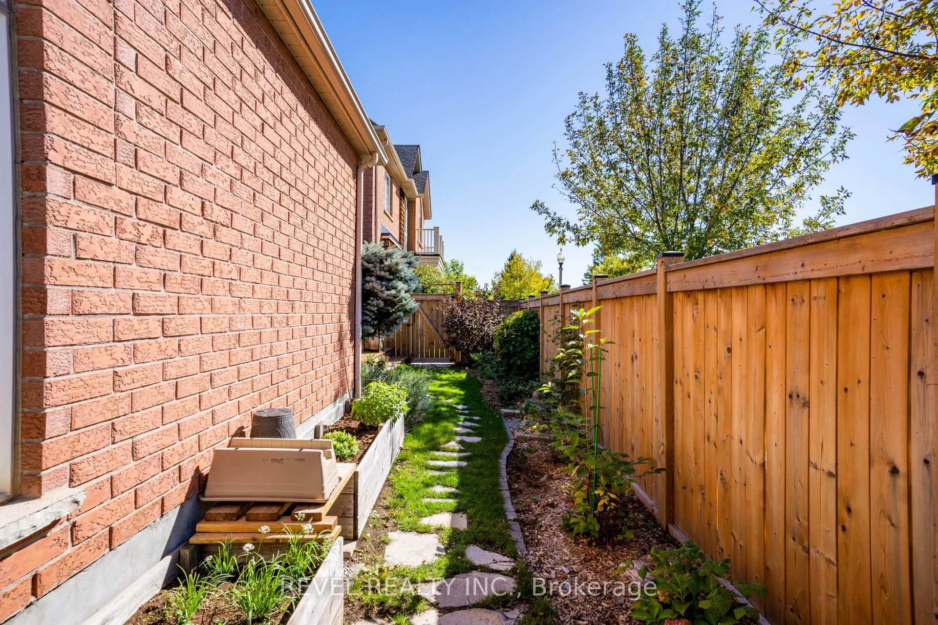Photo 48 of 63 Westhampton Way, Hamilton, Winona Park — HOMEH