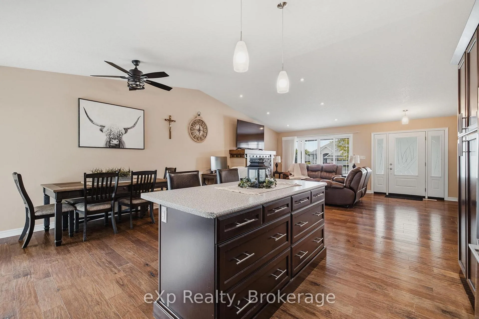 Photo 9 of 180 Ruby's Crescent, Wellington North, Mount Forest — HOMEH