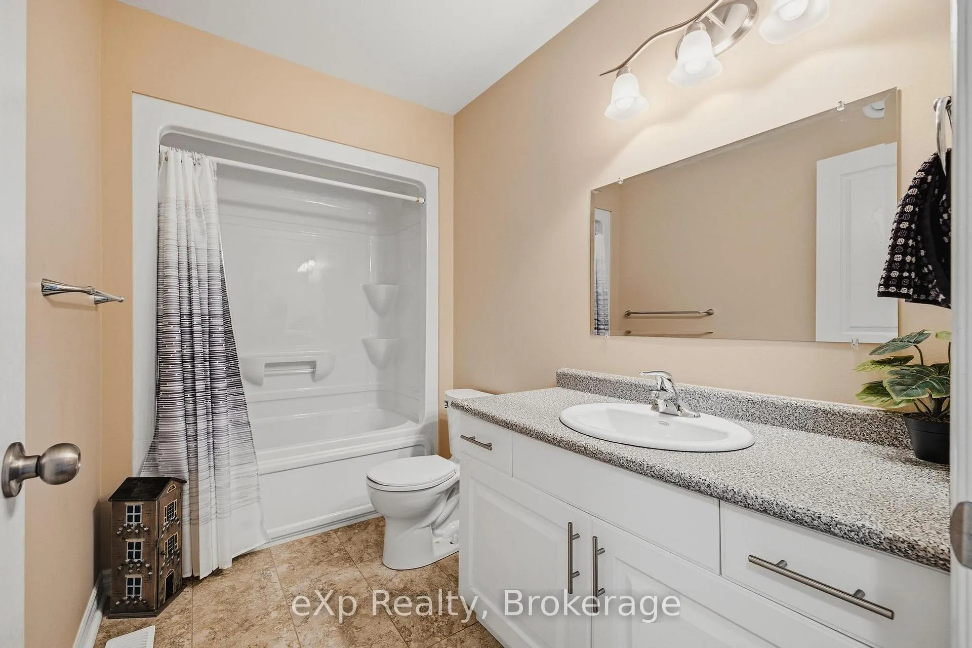 Photo 14 of 180 Ruby's Crescent, Wellington North, Mount Forest — HOMEH