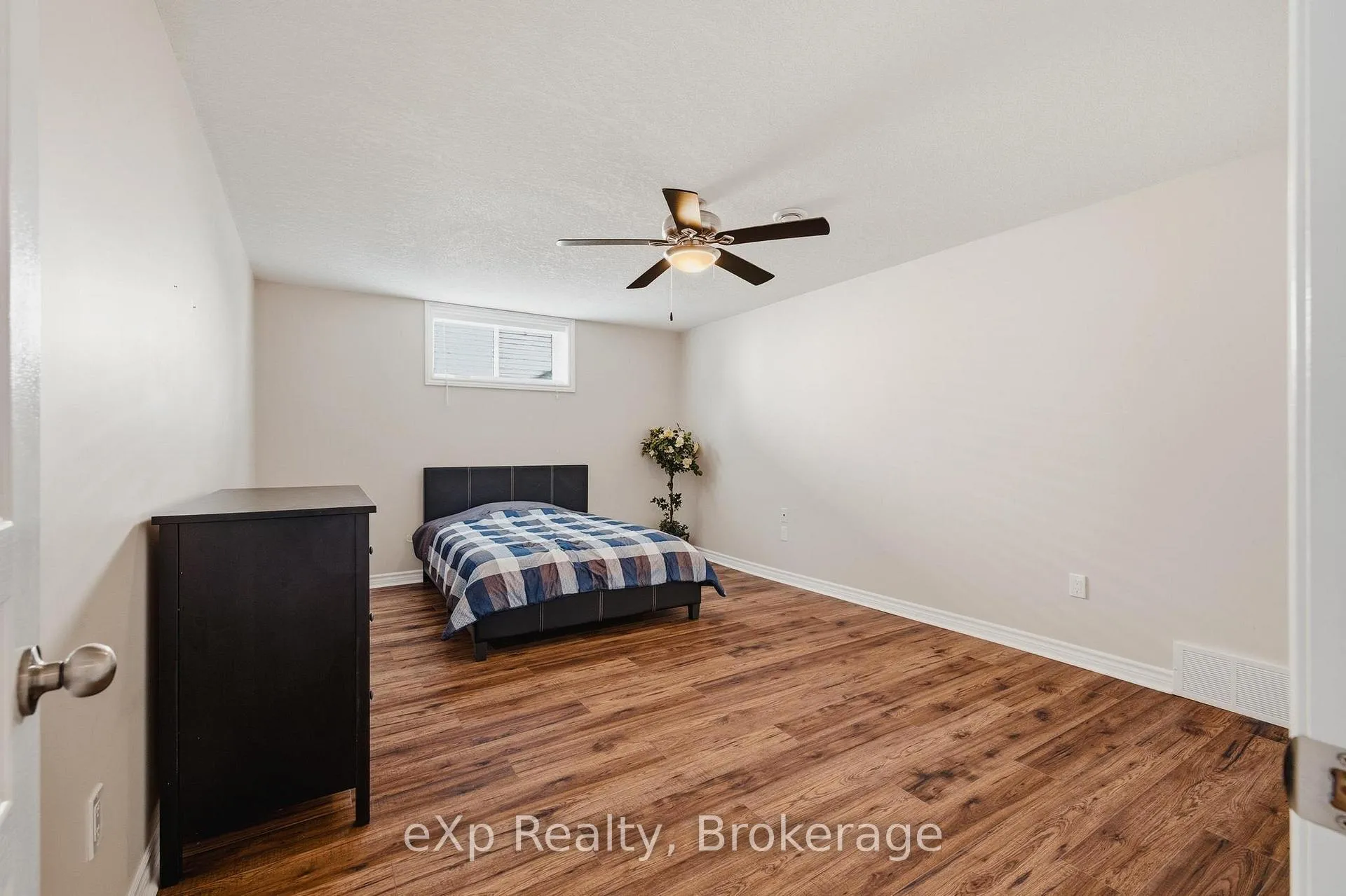 Photo 20 of 180 Ruby's Crescent, Wellington North, Mount Forest — HOMEH