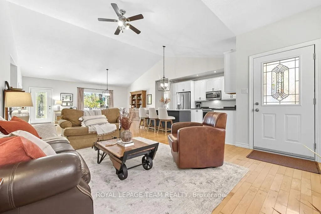 Photo 13 of 698 Barryvale Road, Greater Madawaska, Greater Madawaska — HOMEH
