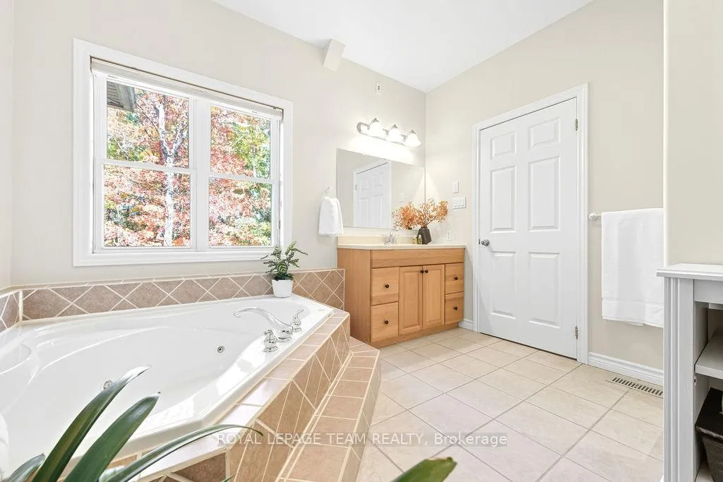 Photo 32 of 698 Barryvale Road, Greater Madawaska, Greater Madawaska — HOMEH