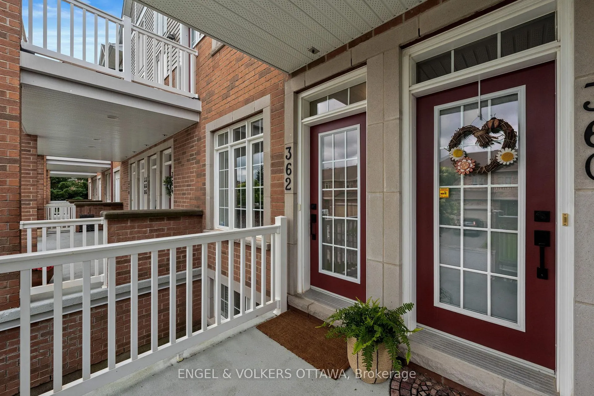 Photo 4 of 362 Royal Fern Way, Ottawa, Riverside South/Gloucester Glen — HOMEH