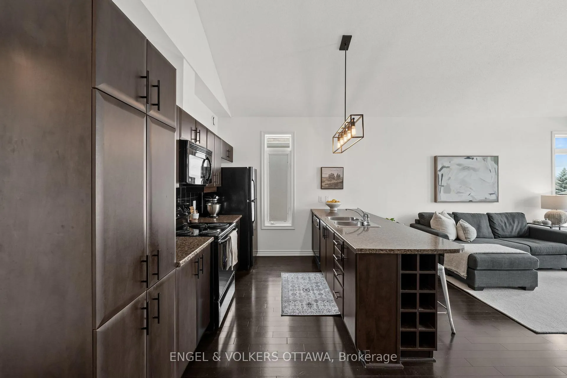 Photo 8 of 362 Royal Fern Way, Ottawa, Riverside South/Gloucester Glen — HOMEH