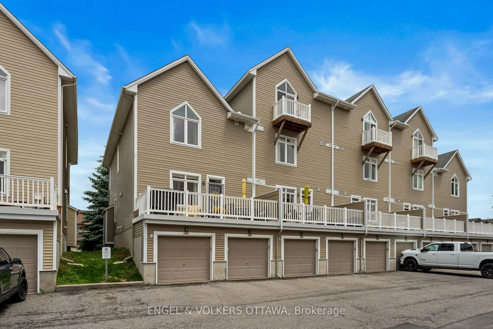 Photo 32 of 362 Royal Fern Way, Ottawa, Riverside South/Gloucester Glen — HOMEH
