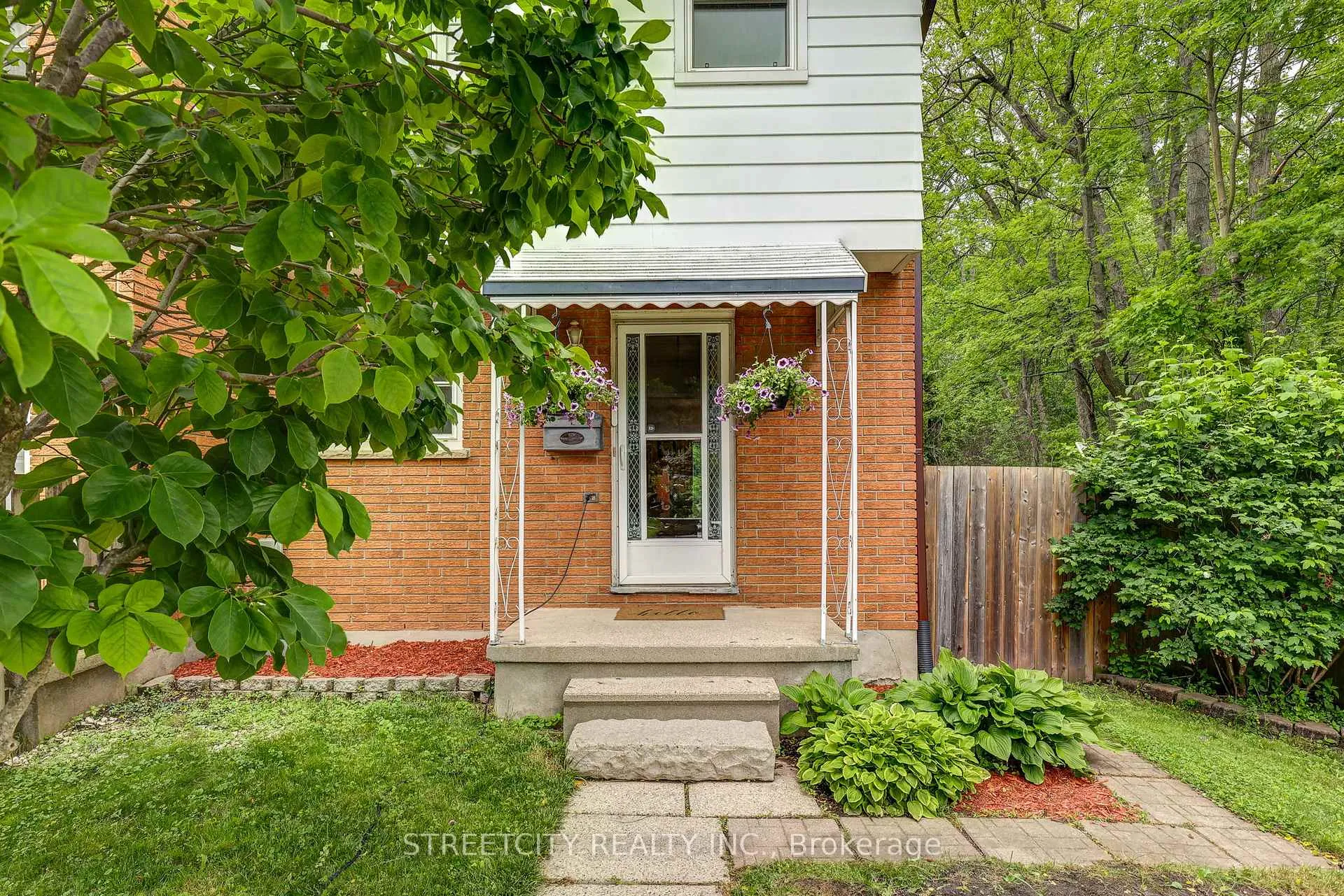 Photo 2 of Unit 5, 81 Parkside Drive, St. Thomas — HOMEH
