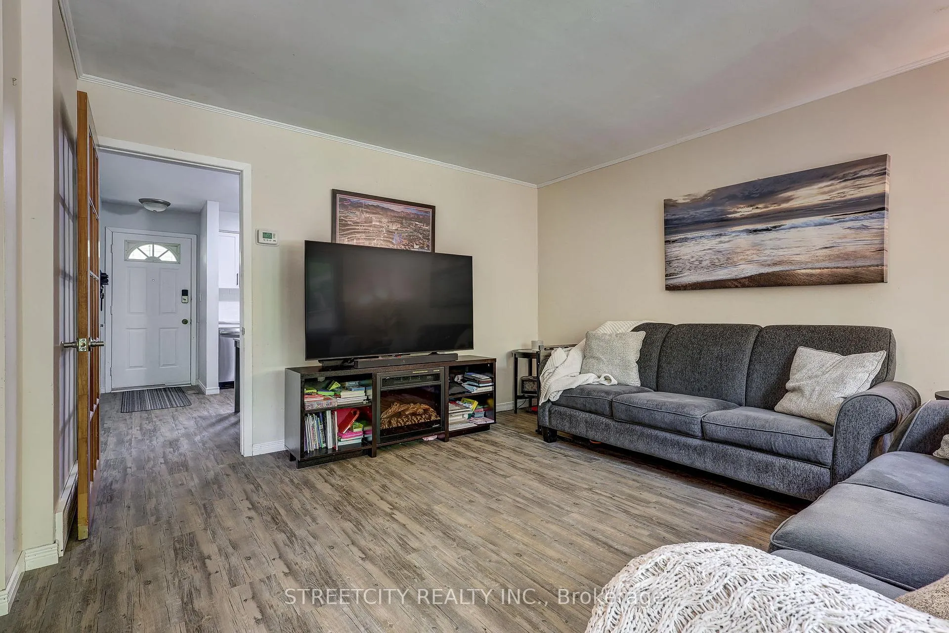 Photo 12 of Unit 5, 81 Parkside Drive, St. Thomas — HOMEH