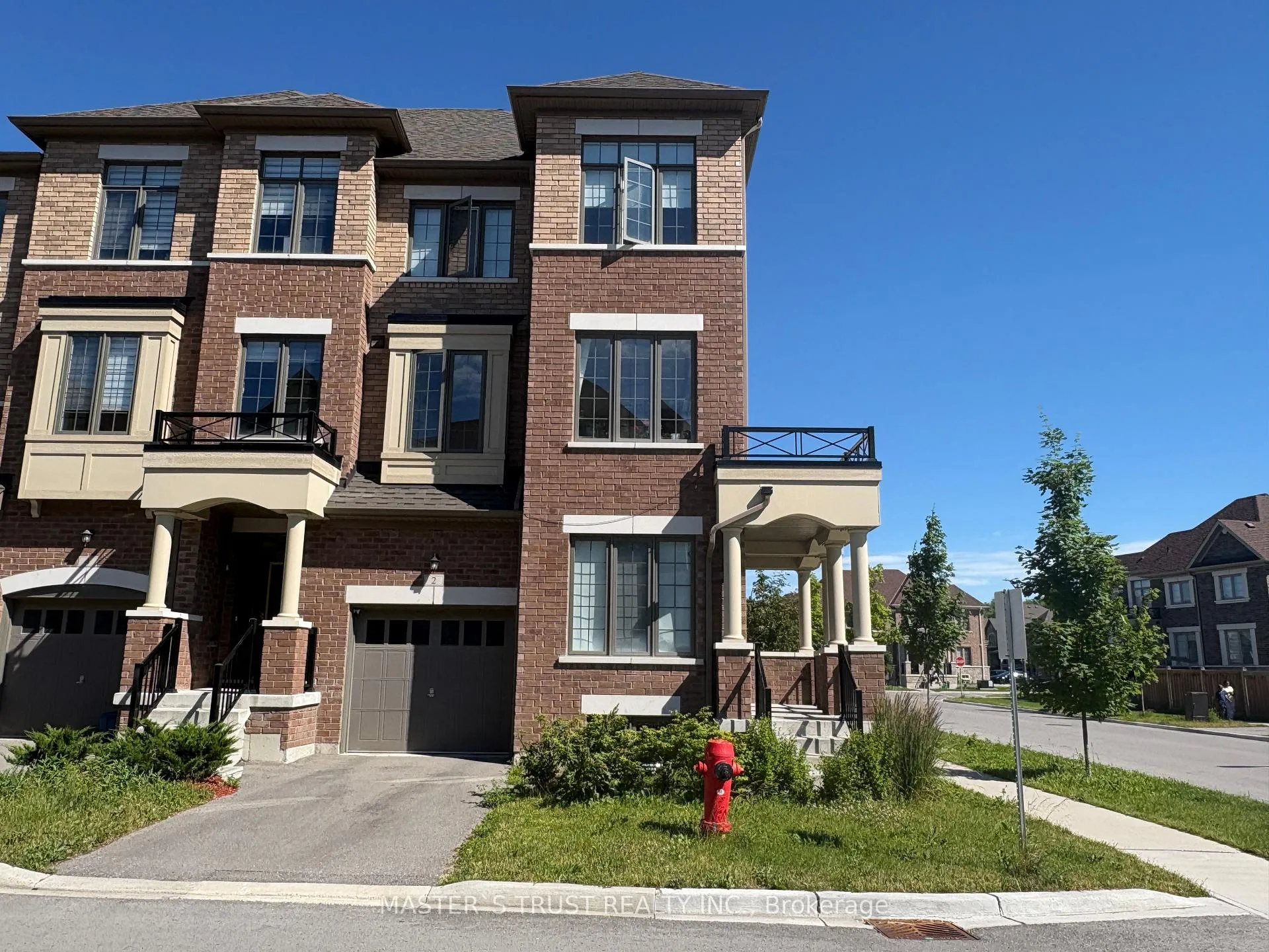 Photo 2 of 2 Hallmark Way, Whitby, Lynde Creek — HOMEH