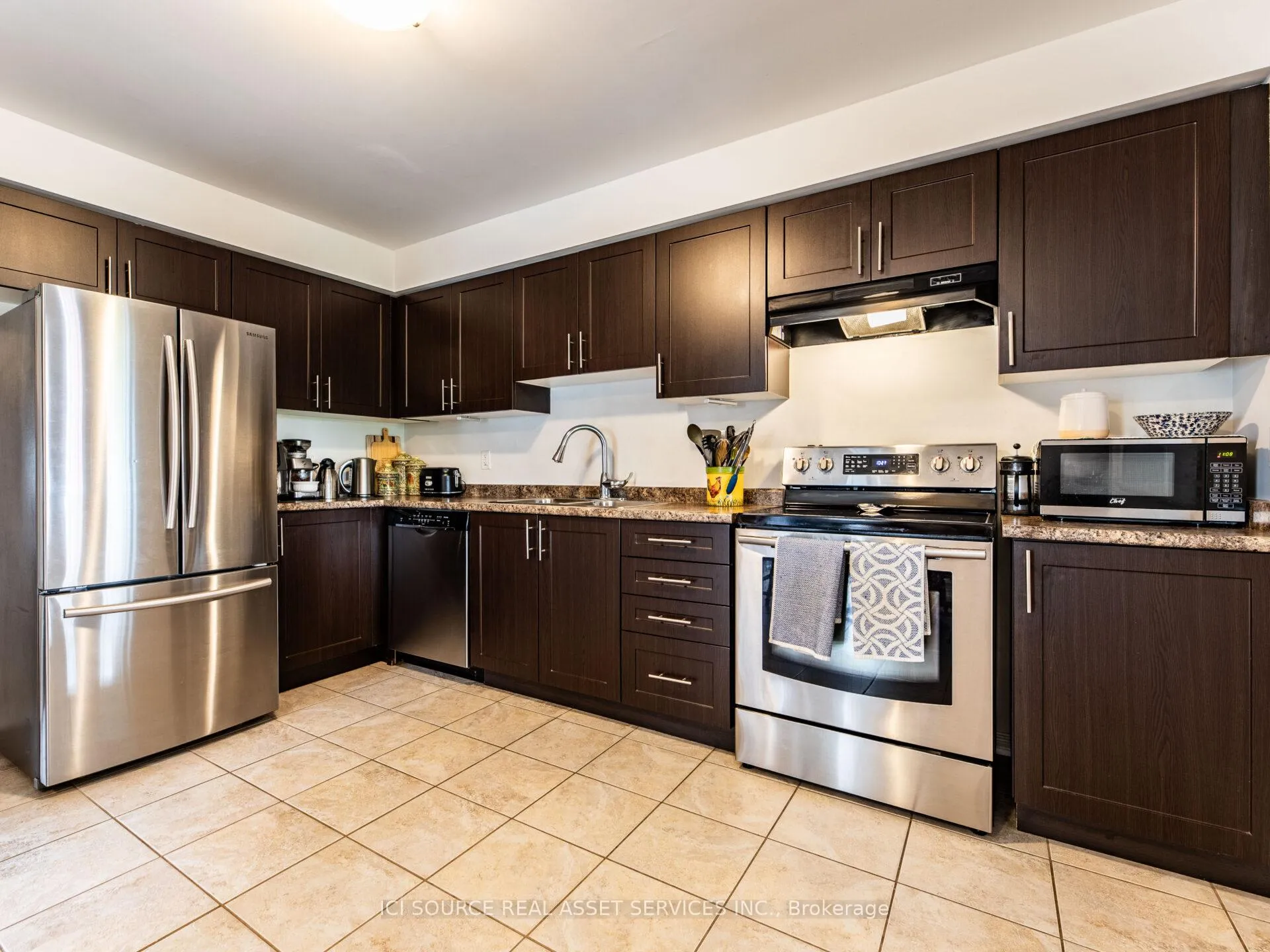 Photo 6 of 1352 Coleman Crescent, Innisfil, Alcona — HOMEH