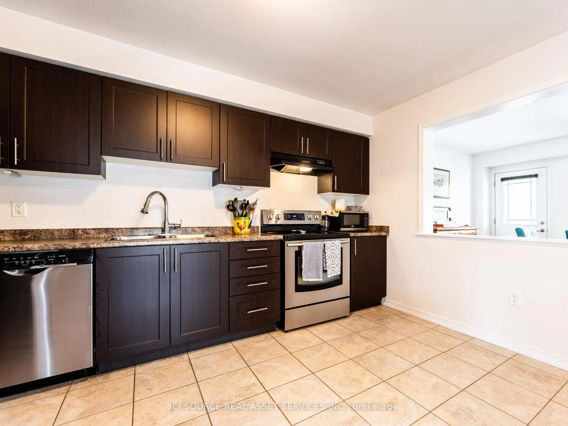 Photo 7 of 1352 Coleman Crescent, Innisfil, Alcona — HOMEH
