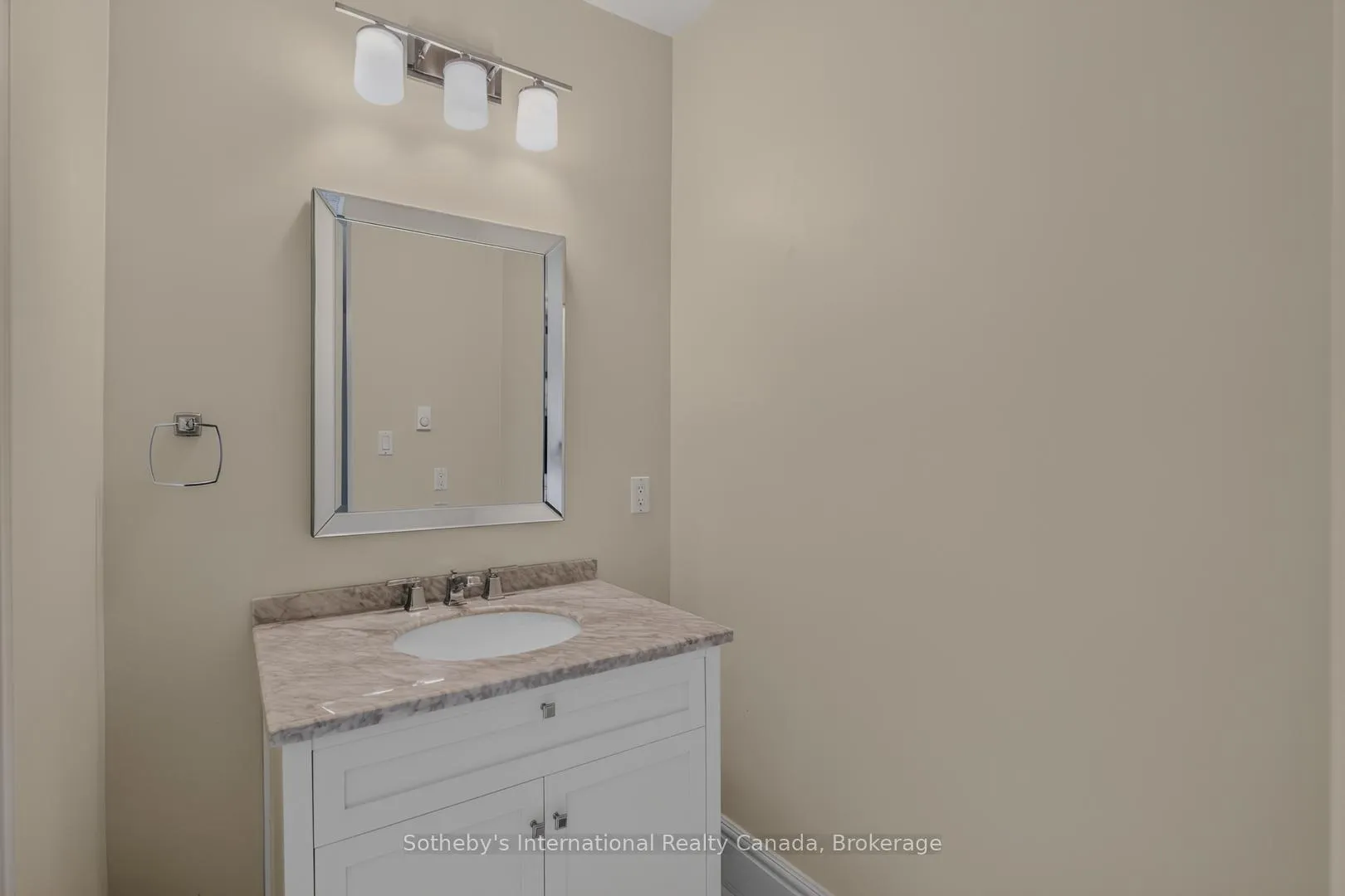 Photo 16 of 128 Douglas Street, Stratford — HOMEH
