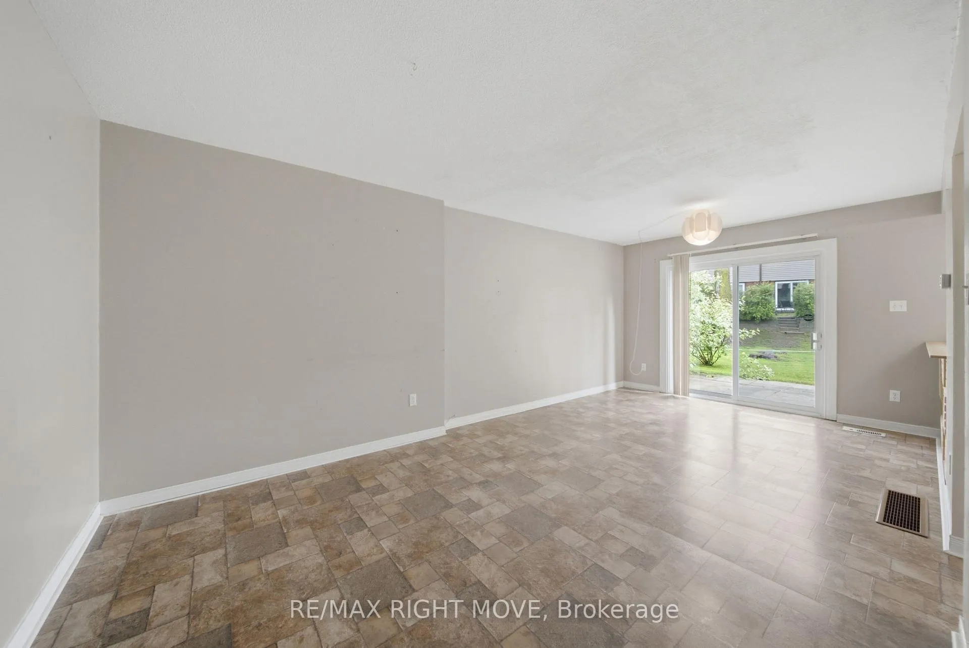 Photo 6 of Unit 69, 441 Barrie Road, Orillia — HOMEH