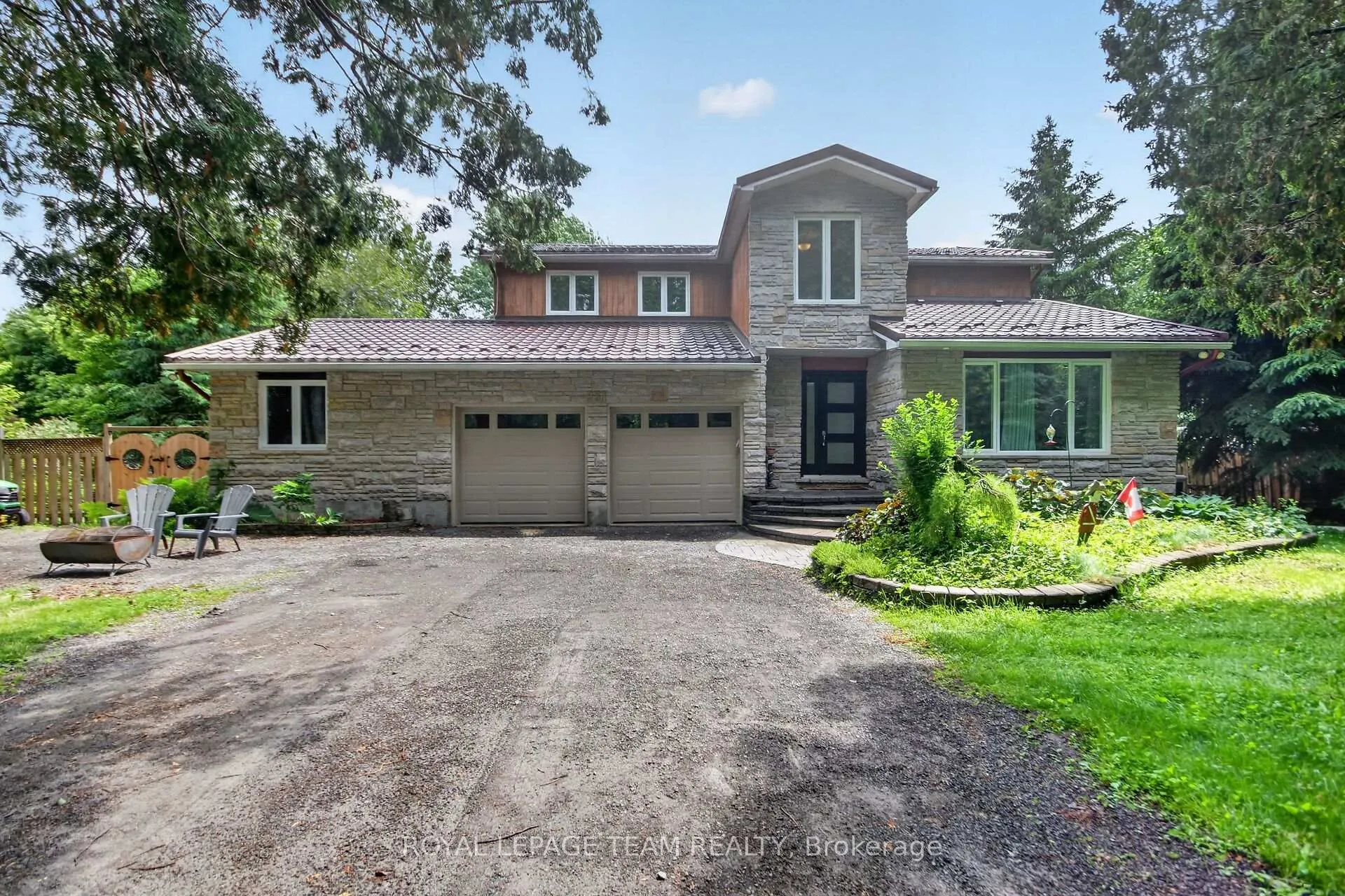 Front of 231 Des Bois Drive