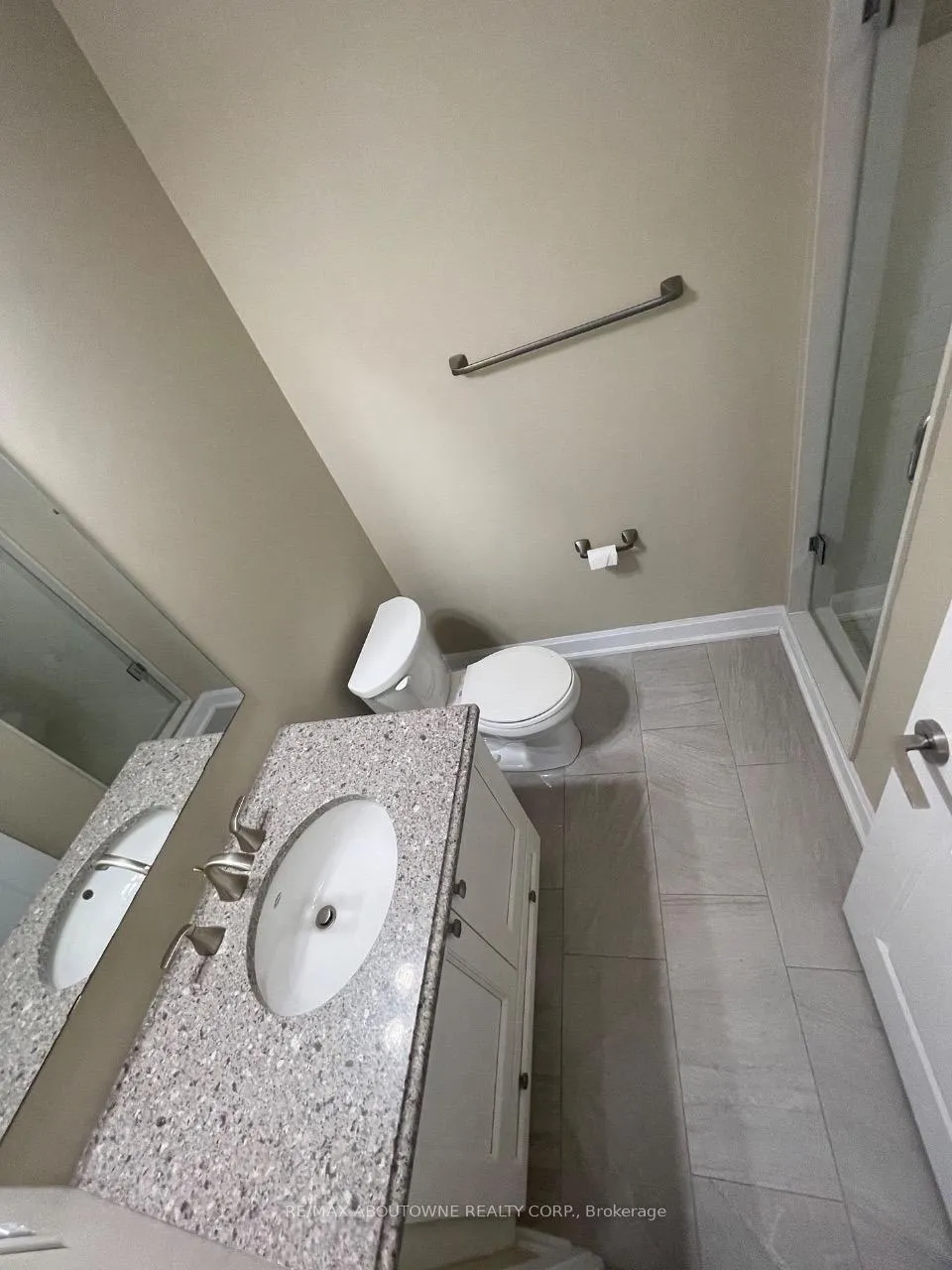 Photo 8 of Unit 101, 276 Gatwick Drive, Oakville, River Oaks — HOMEH