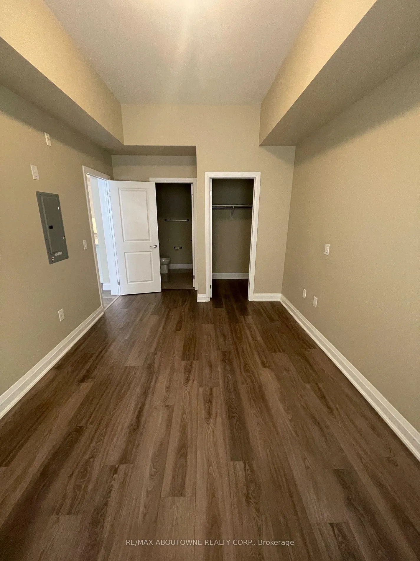 Photo 9 of Unit 101, 276 Gatwick Drive, Oakville, River Oaks — HOMEH