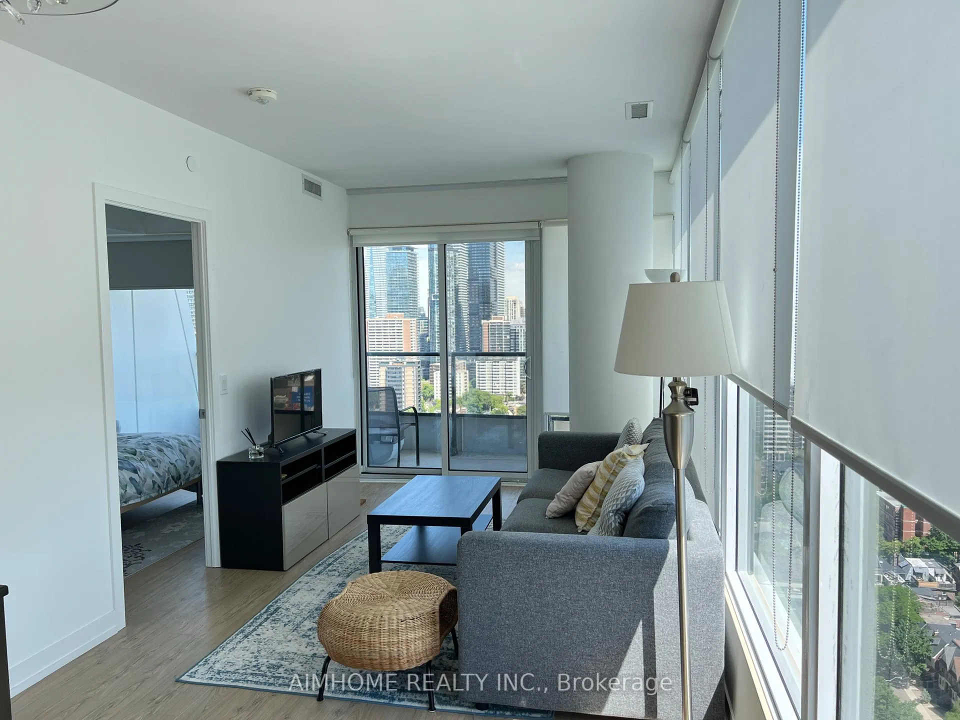 Photo 5 of Unit 3312, 85 Wood Street, Toronto, Church-Yonge Corridor — HOMEH