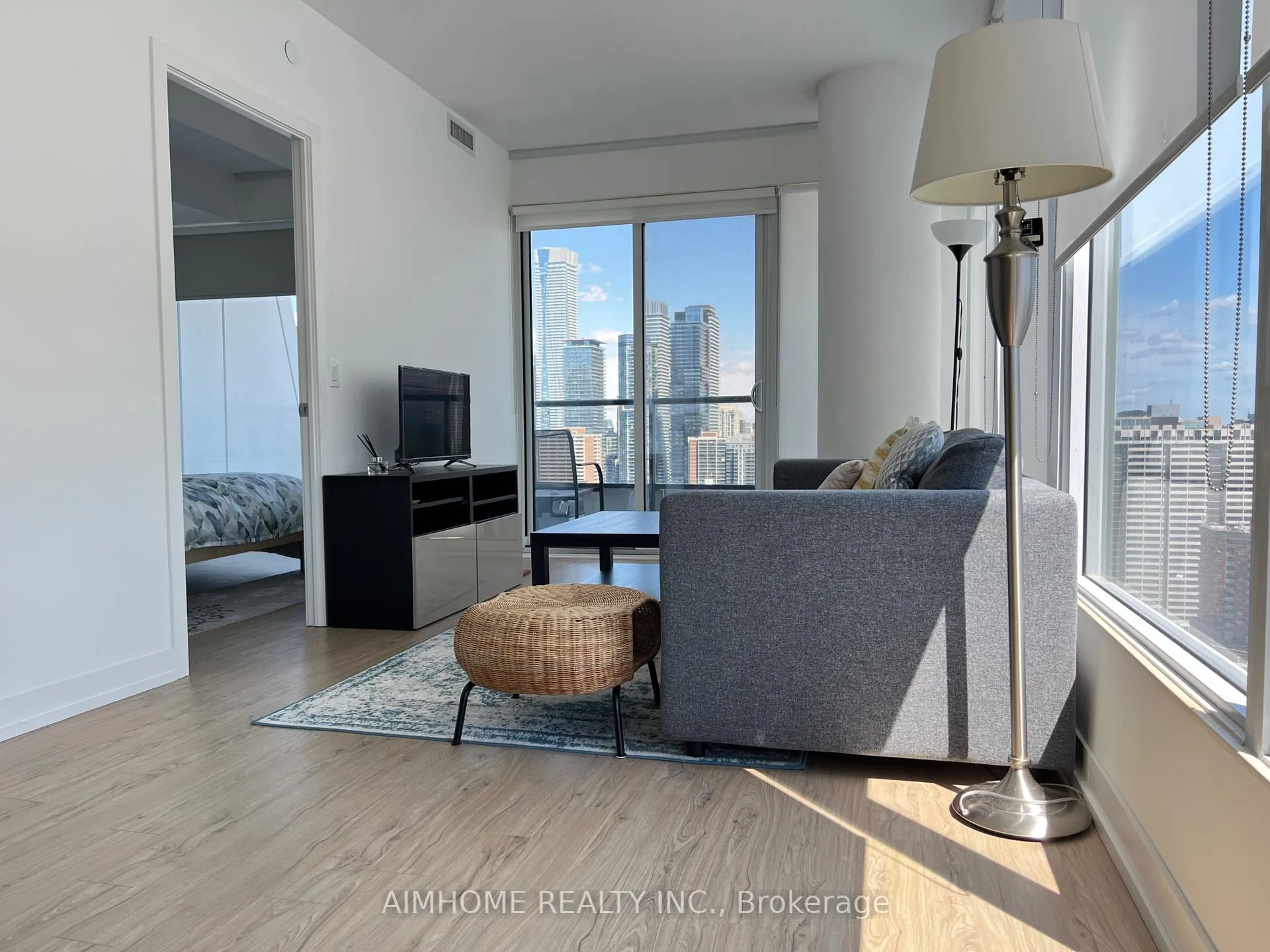 Photo 6 of Unit 3312, 85 Wood Street, Toronto, Church-Yonge Corridor — HOMEH