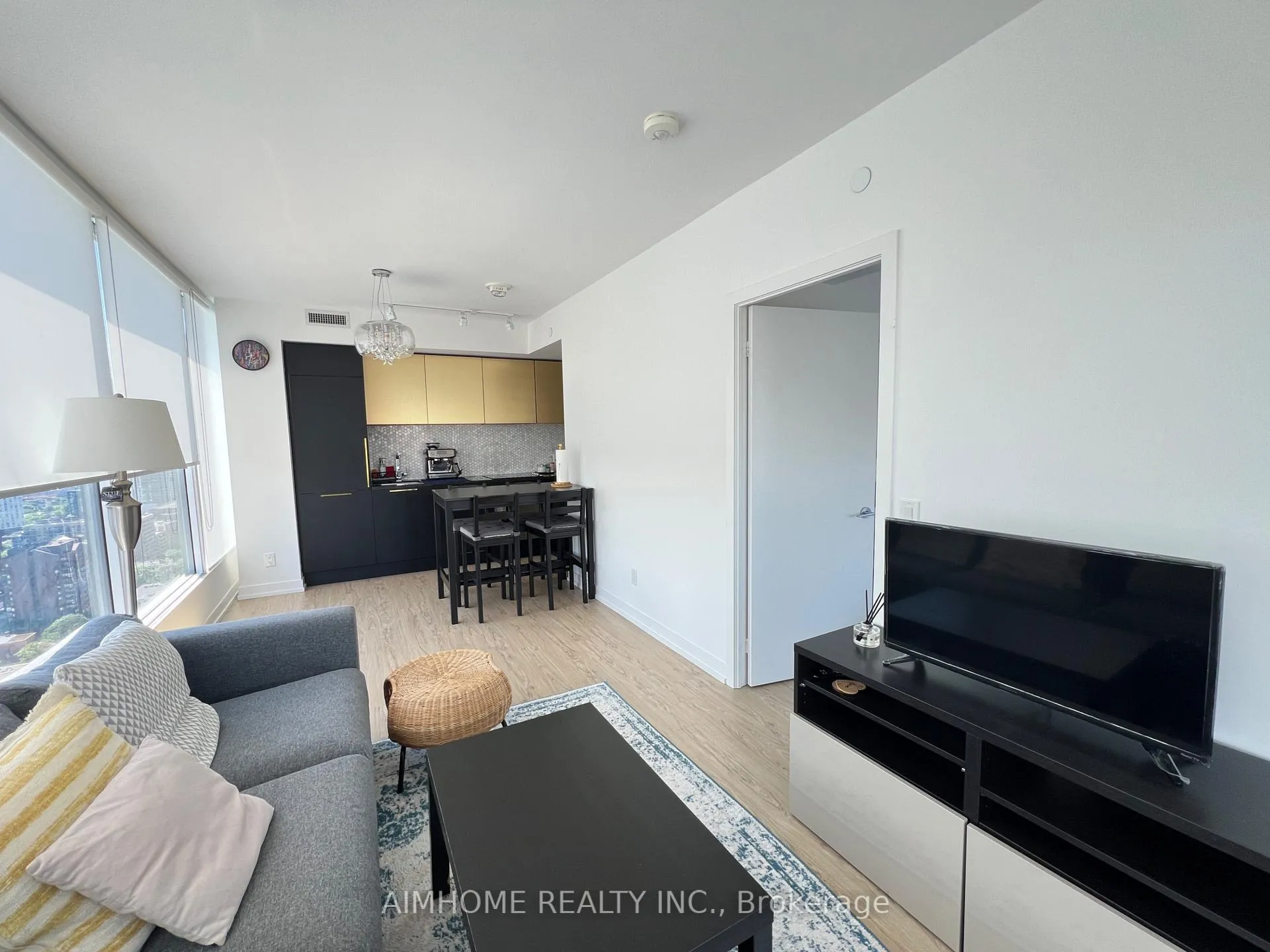 Photo 7 of Unit 3312, 85 Wood Street, Toronto, Church-Yonge Corridor — HOMEH