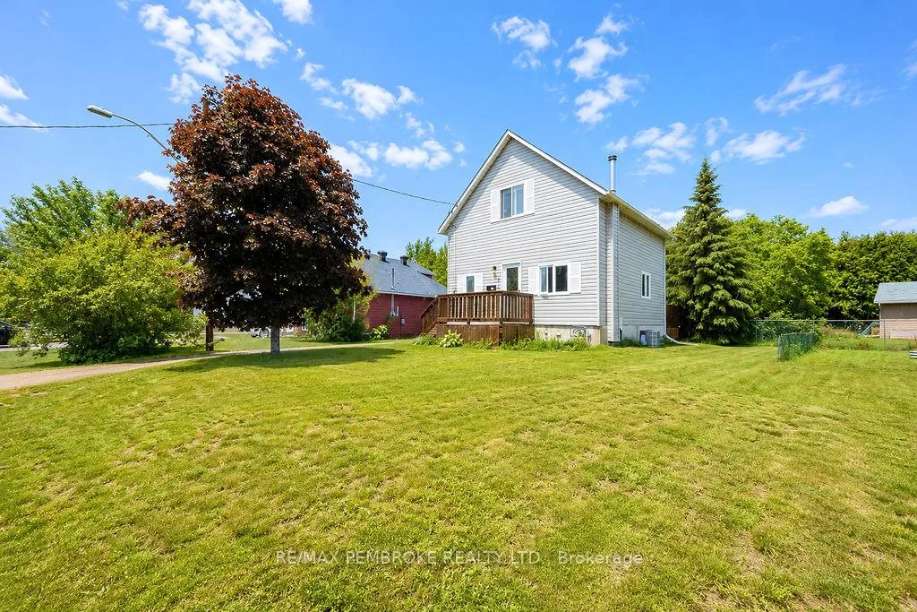 Photo 1 of 1 Violet Street, Petawawa, Petawawa — HOMEH