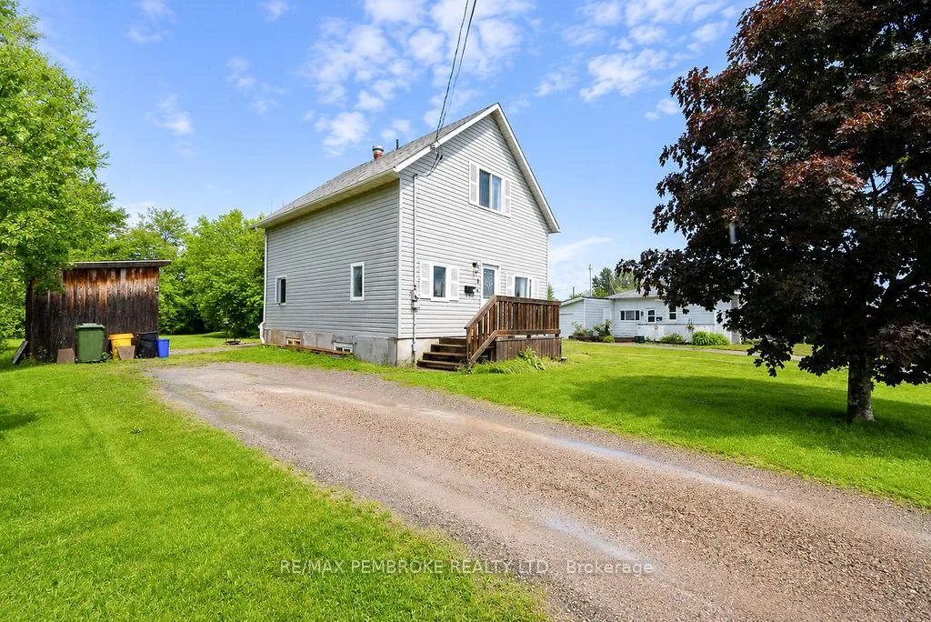 Photo 23 of 1 Violet Street, Petawawa, Petawawa — HOMEH