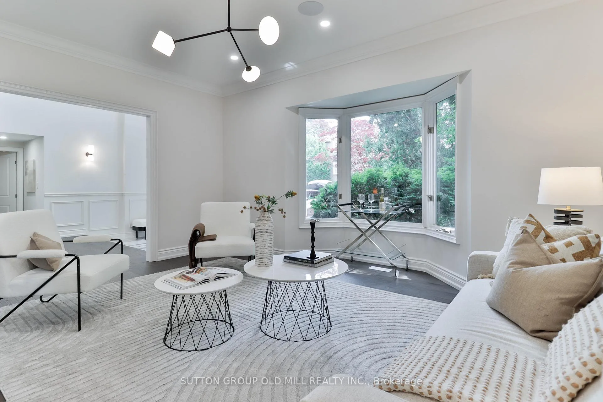 Photo 8 of 566 Castlefield Avenue, Toronto, Forest Hill North — HOMEH