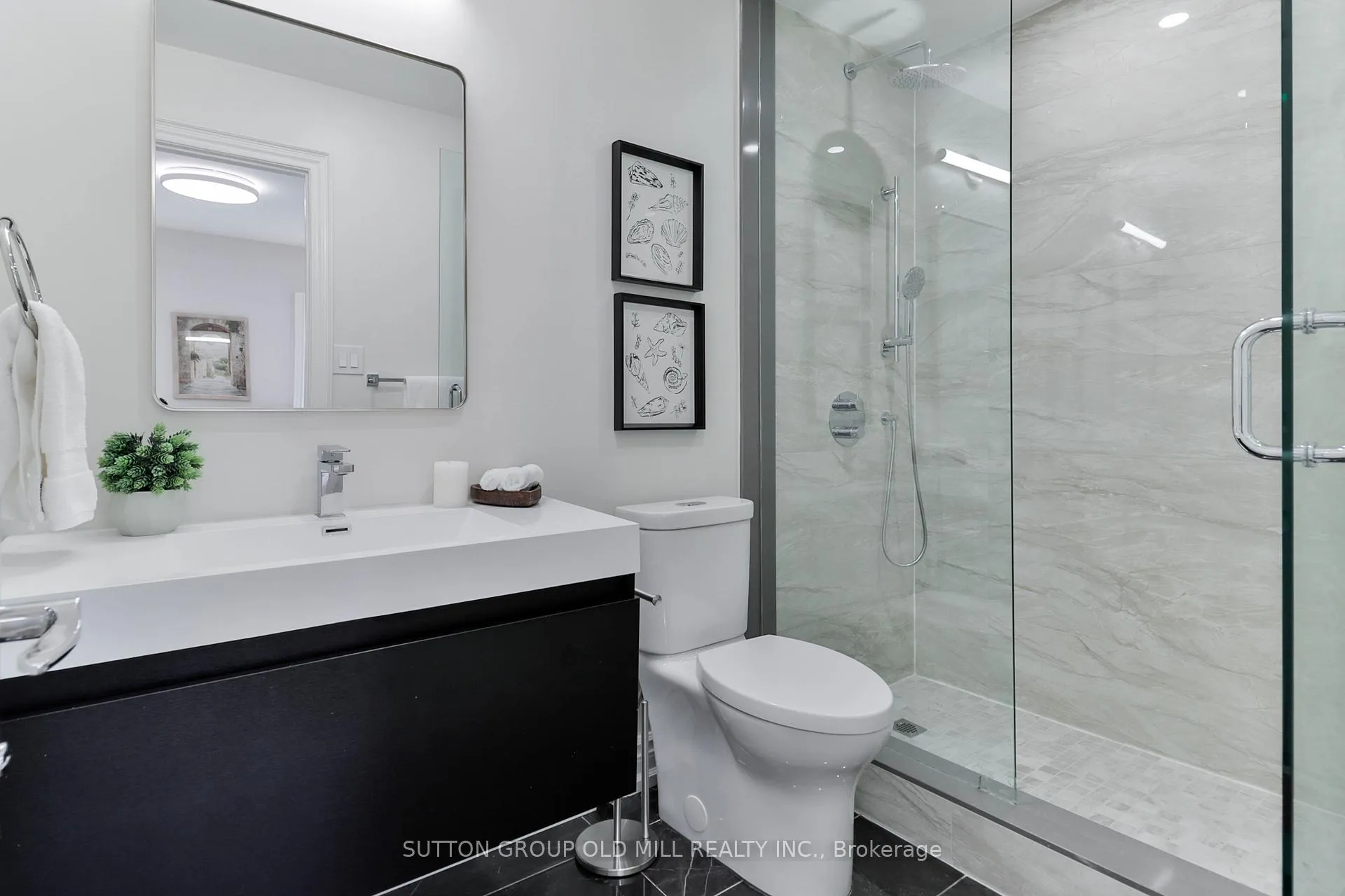 Photo 26 of 566 Castlefield Avenue, Toronto, Forest Hill North — HOMEH