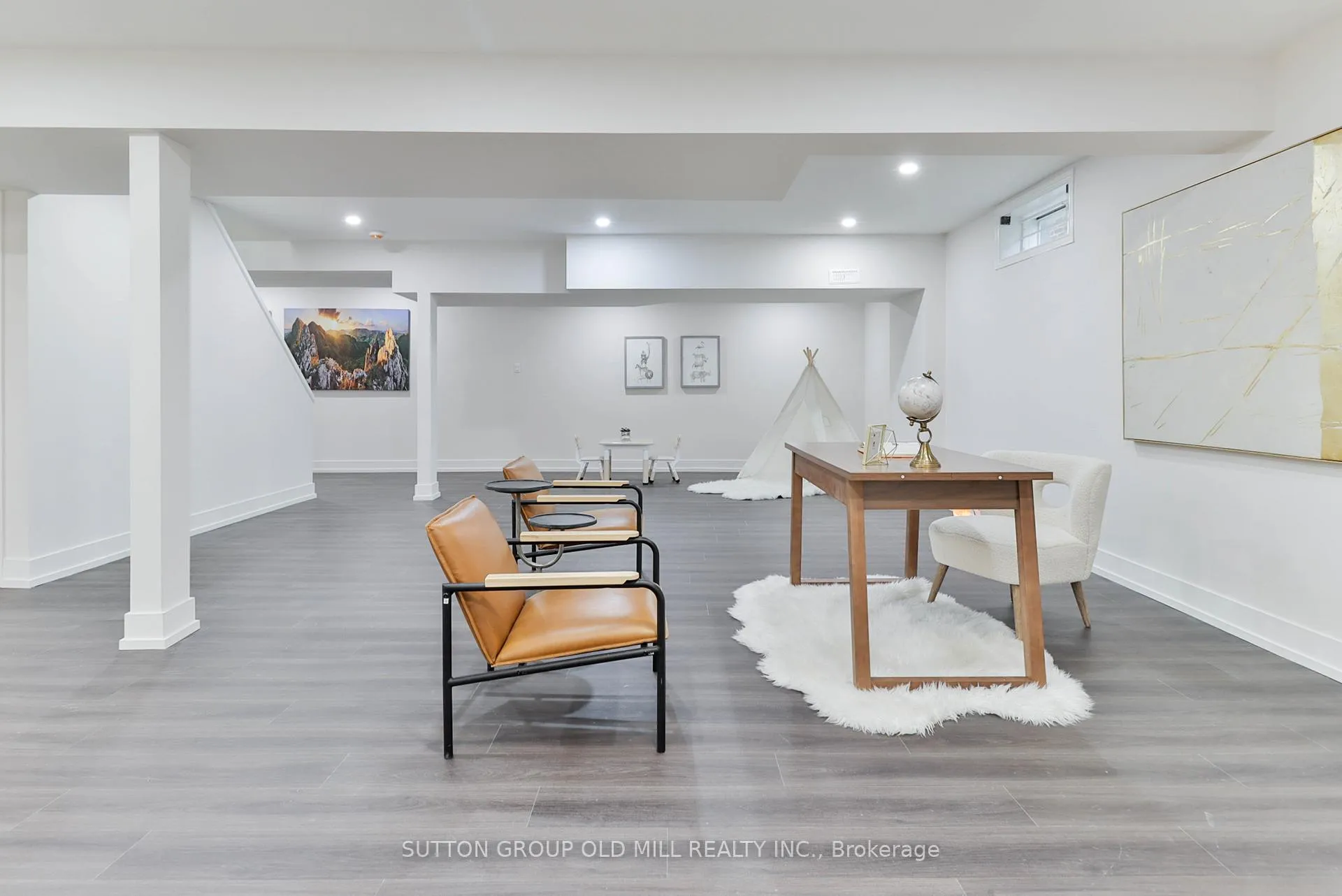 Photo 36 of 566 Castlefield Avenue, Toronto, Forest Hill North — HOMEH