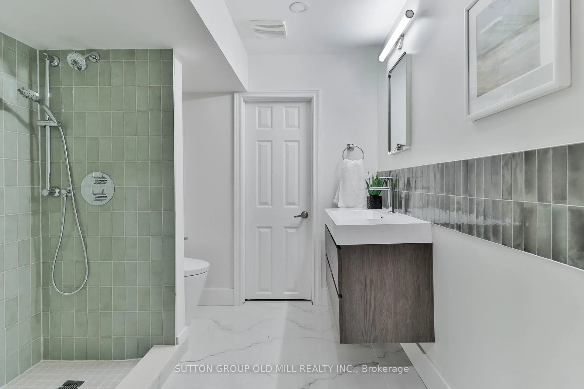 Photo 38 of 566 Castlefield Avenue, Toronto, Forest Hill North — HOMEH