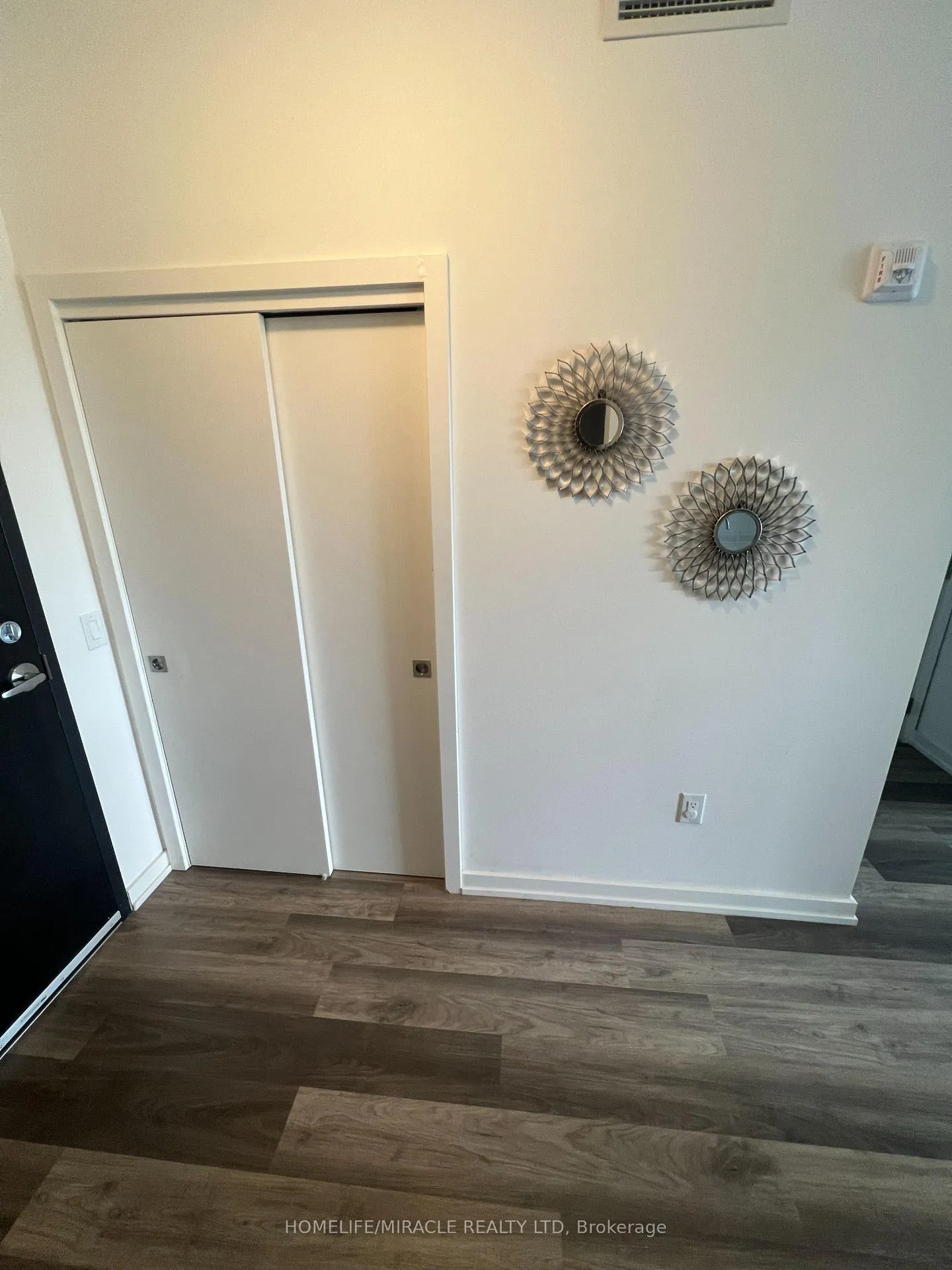 Photo 7 of Unit 409, 430 Essa Road, Barrie, Holly — HOMEH