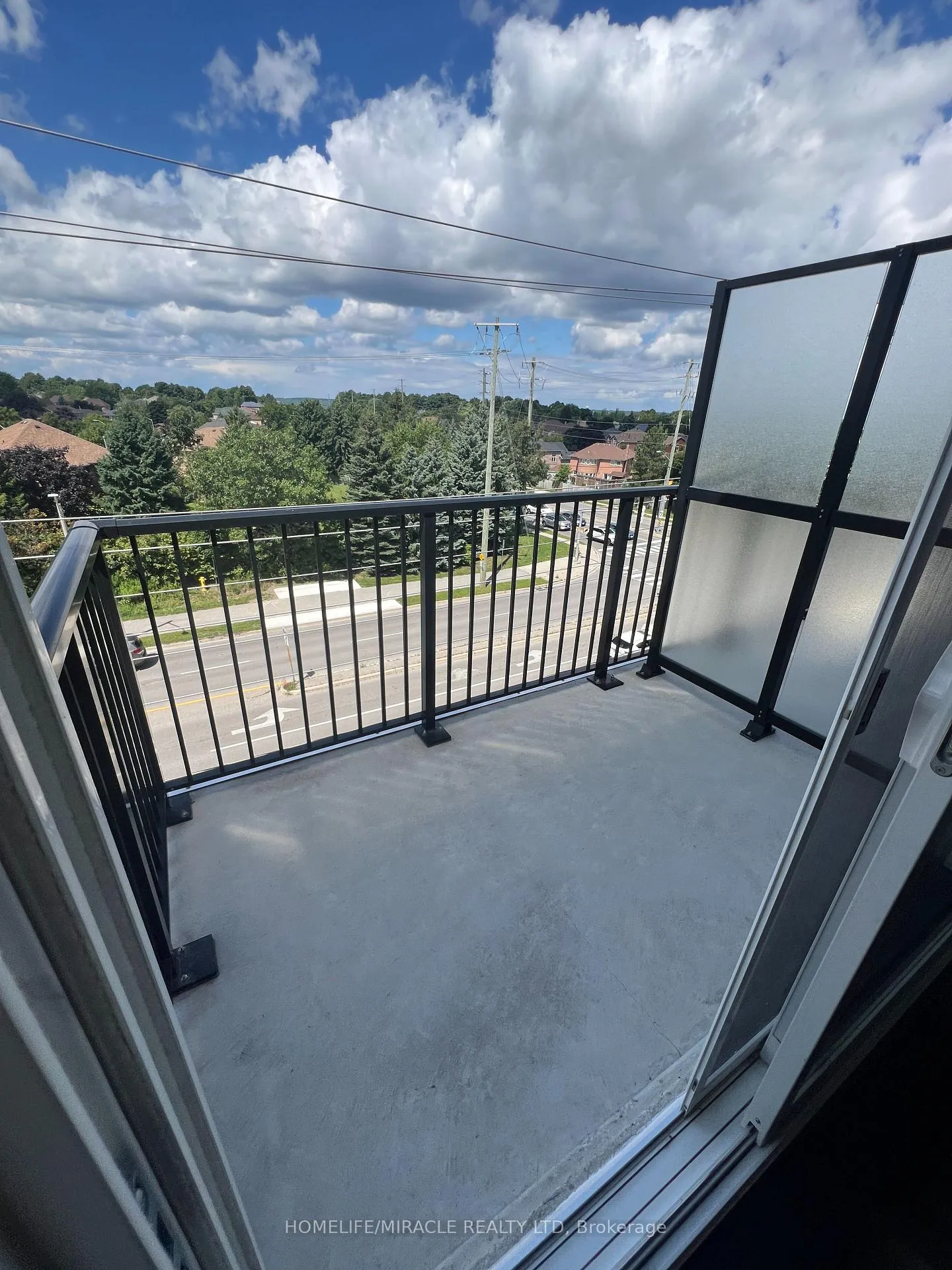 Photo 12 of Unit 409, 430 Essa Road, Barrie, Holly — HOMEH