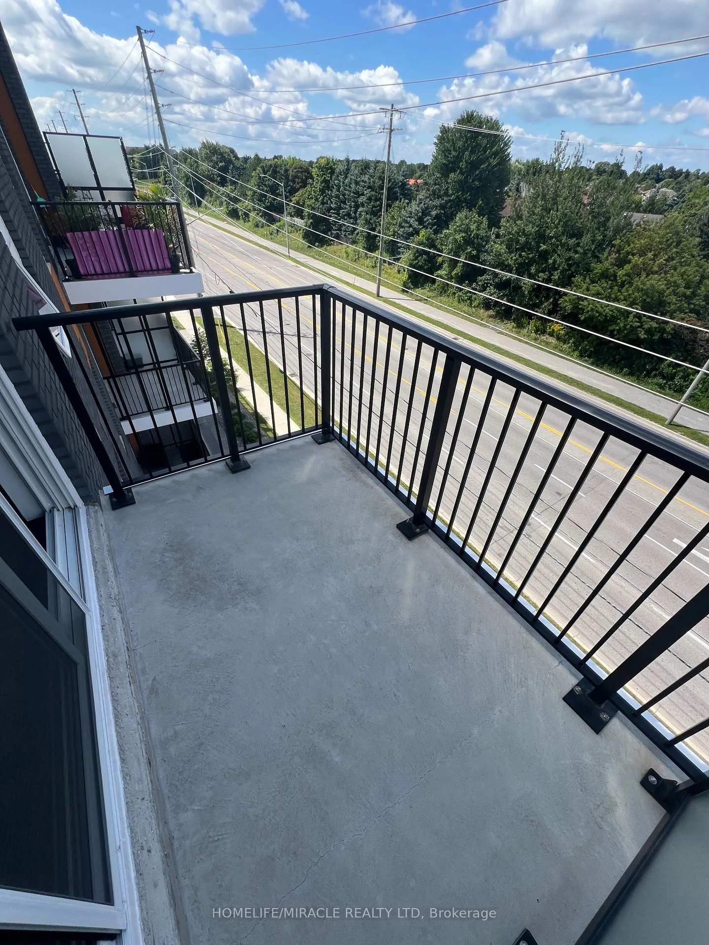 Photo 13 of Unit 409, 430 Essa Road, Barrie, Holly — HOMEH