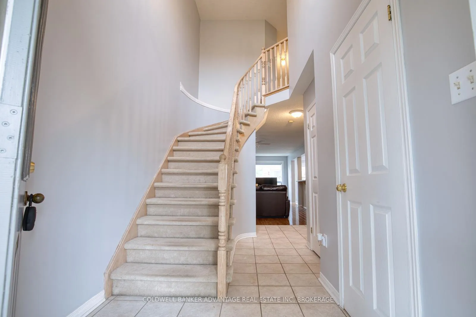Photo 3 of Unit 2, 800 Paramount Drive, Hamilton, Stoney Creek Mountain — HOMEH